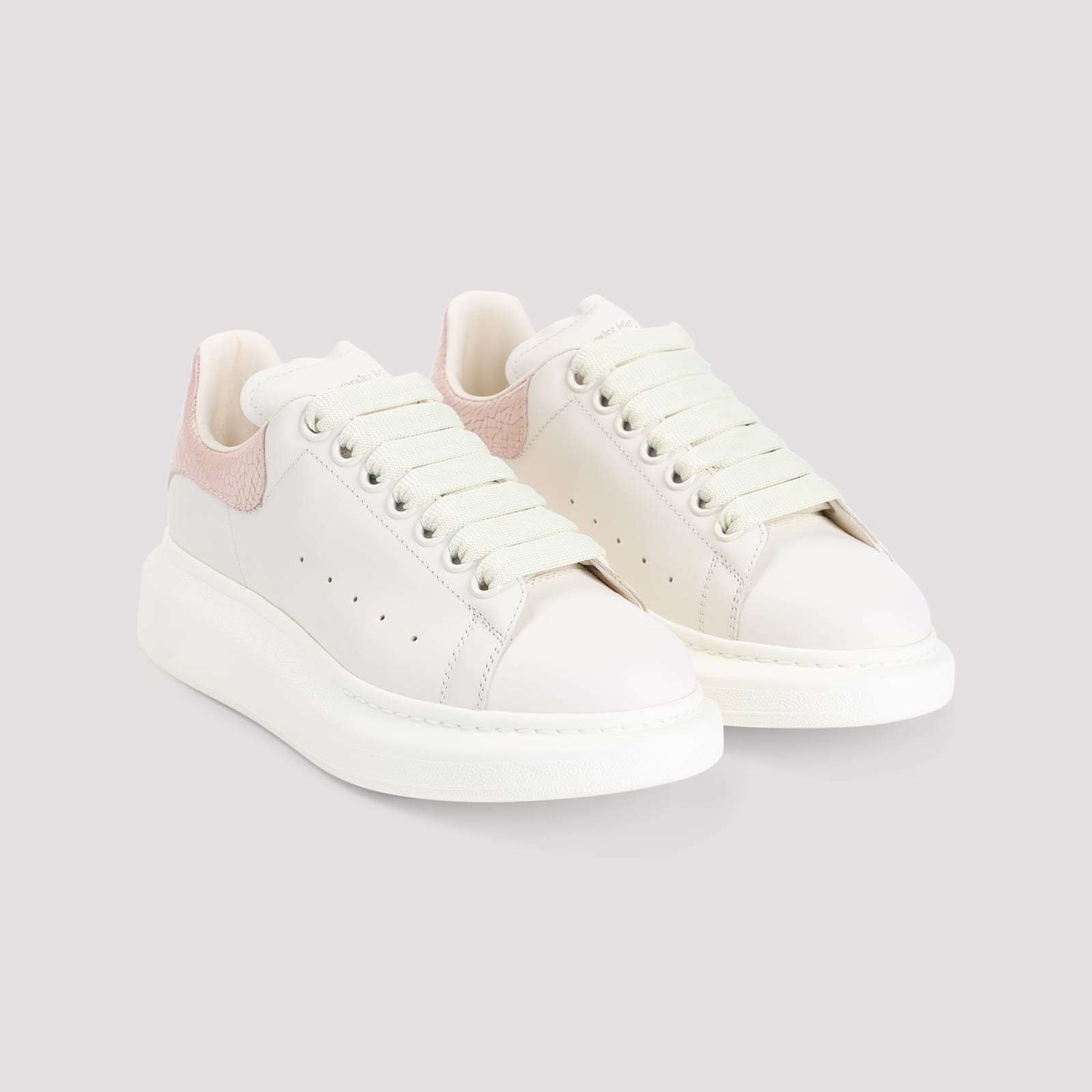 Alexander Mcqueen Leather Sneakers In Off White/pink