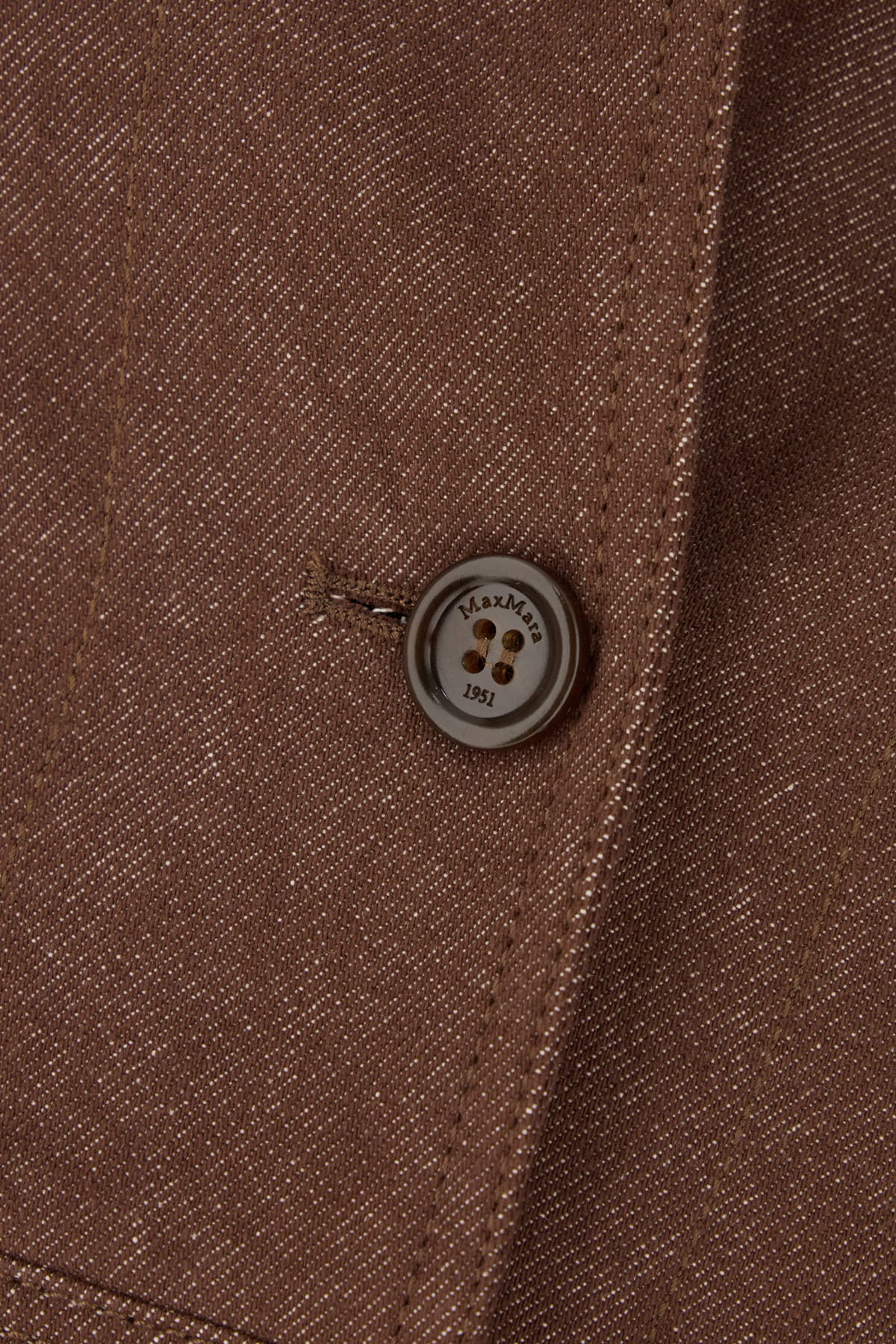 Max Mara Belted Jacket With Buttoned Cuffs And Epaulettes In Nero