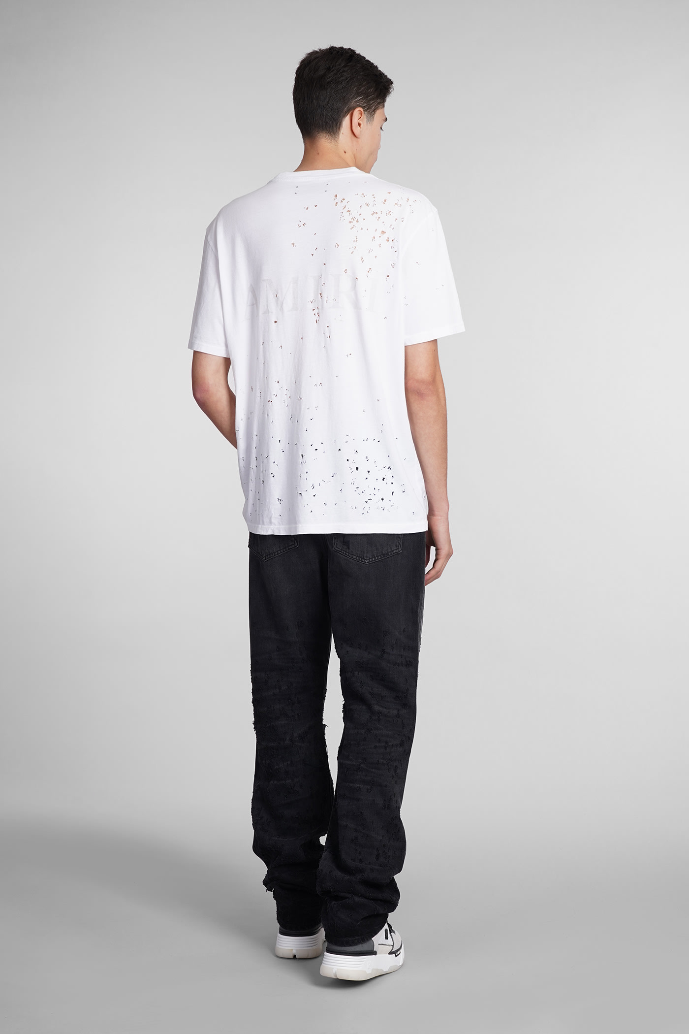 Shop Amiri T-shirt In White Cotton In Bianco