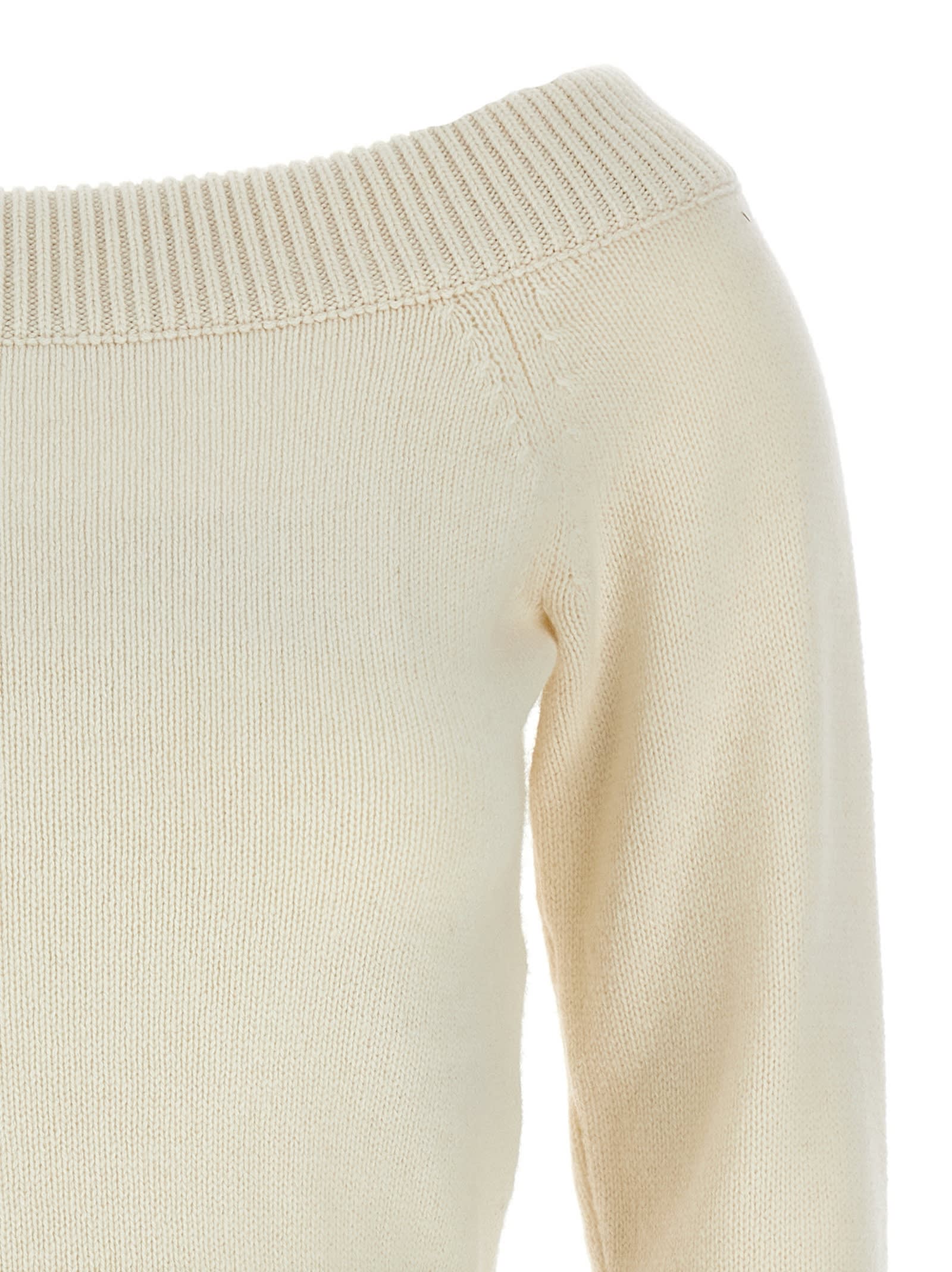 Alexander Mcqueen Off-the-shoulder Wool And Cashmere-blend Sweater In Bianco
