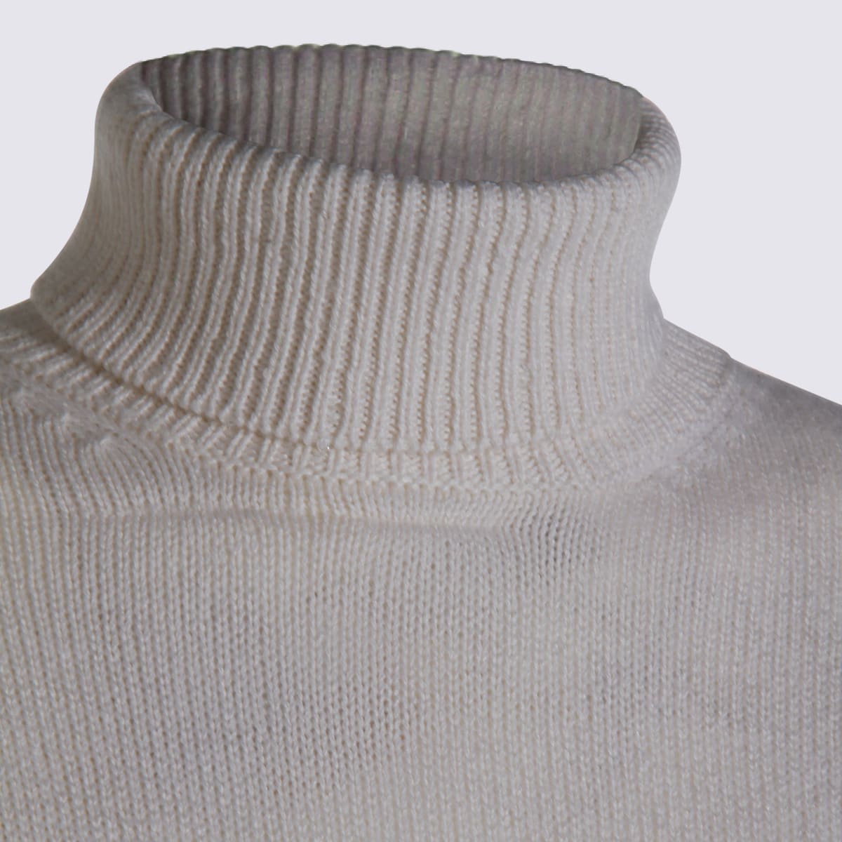 Brunello Cucinelli Long Sleeve Turtleneck Knitwear With Ribbed Cuffs And Hem In White