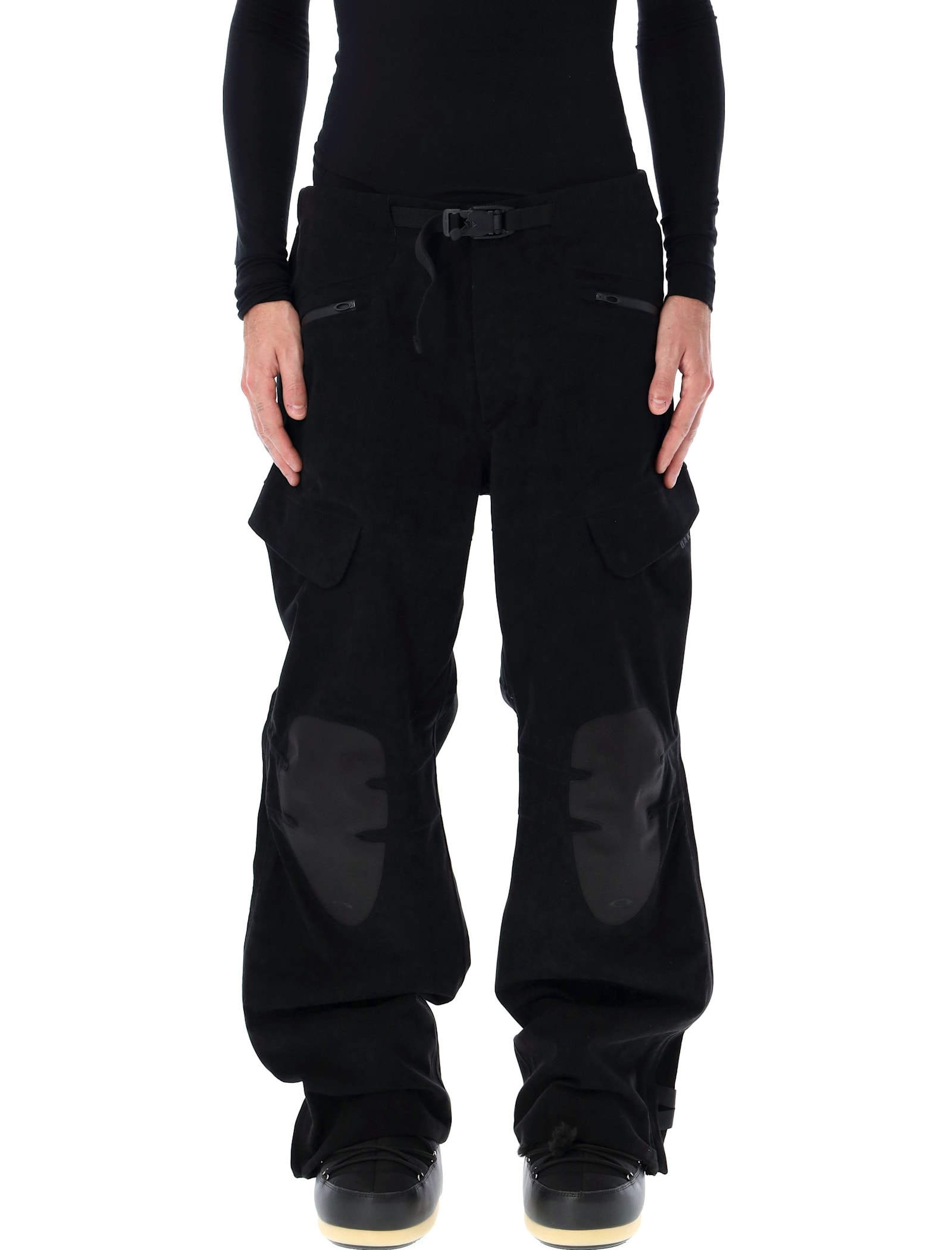 Shop Oakley Latitude Flex Tech Pant In Blackout