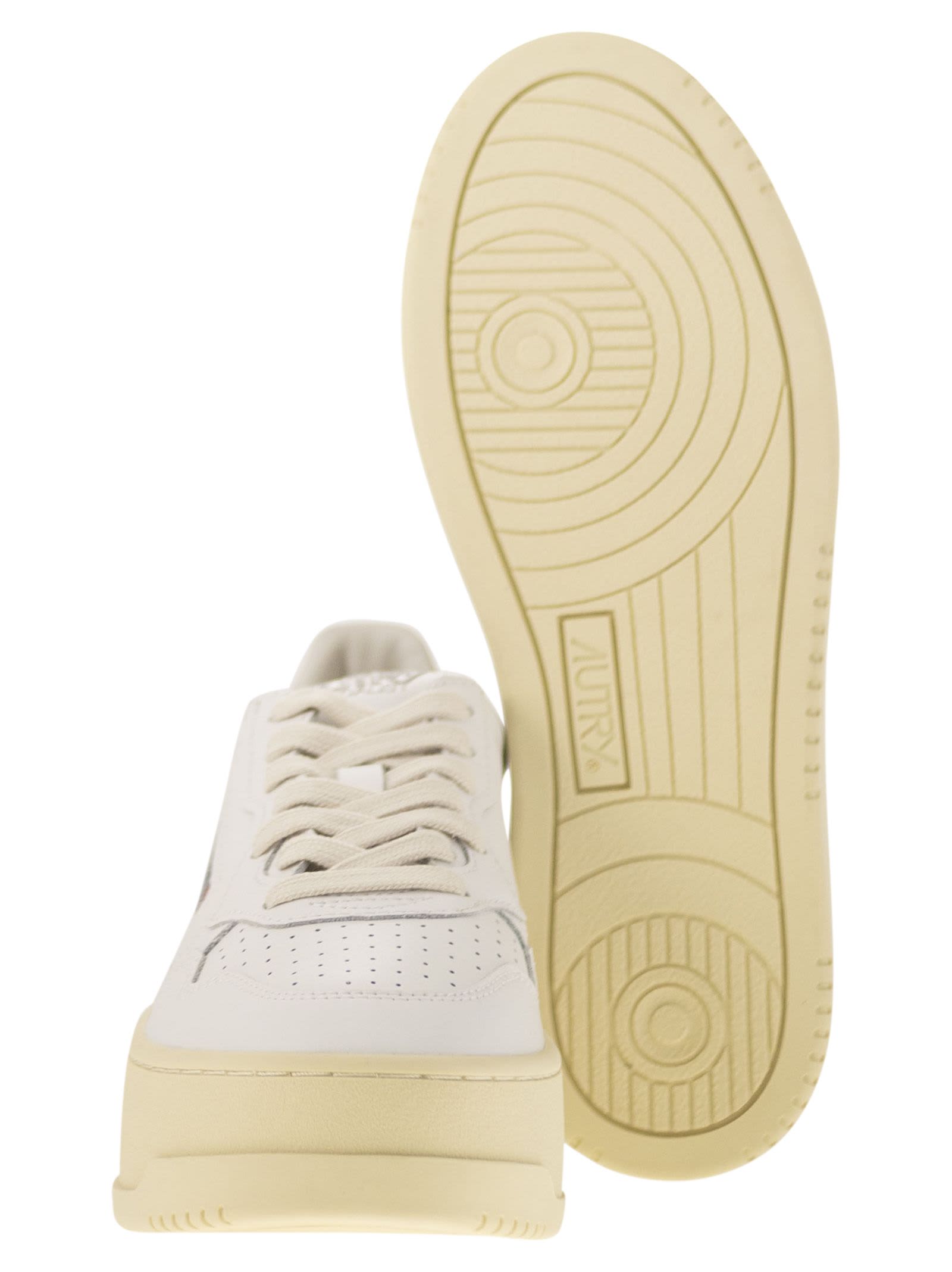 Autry Medalist Platform - Leather Trainers In White