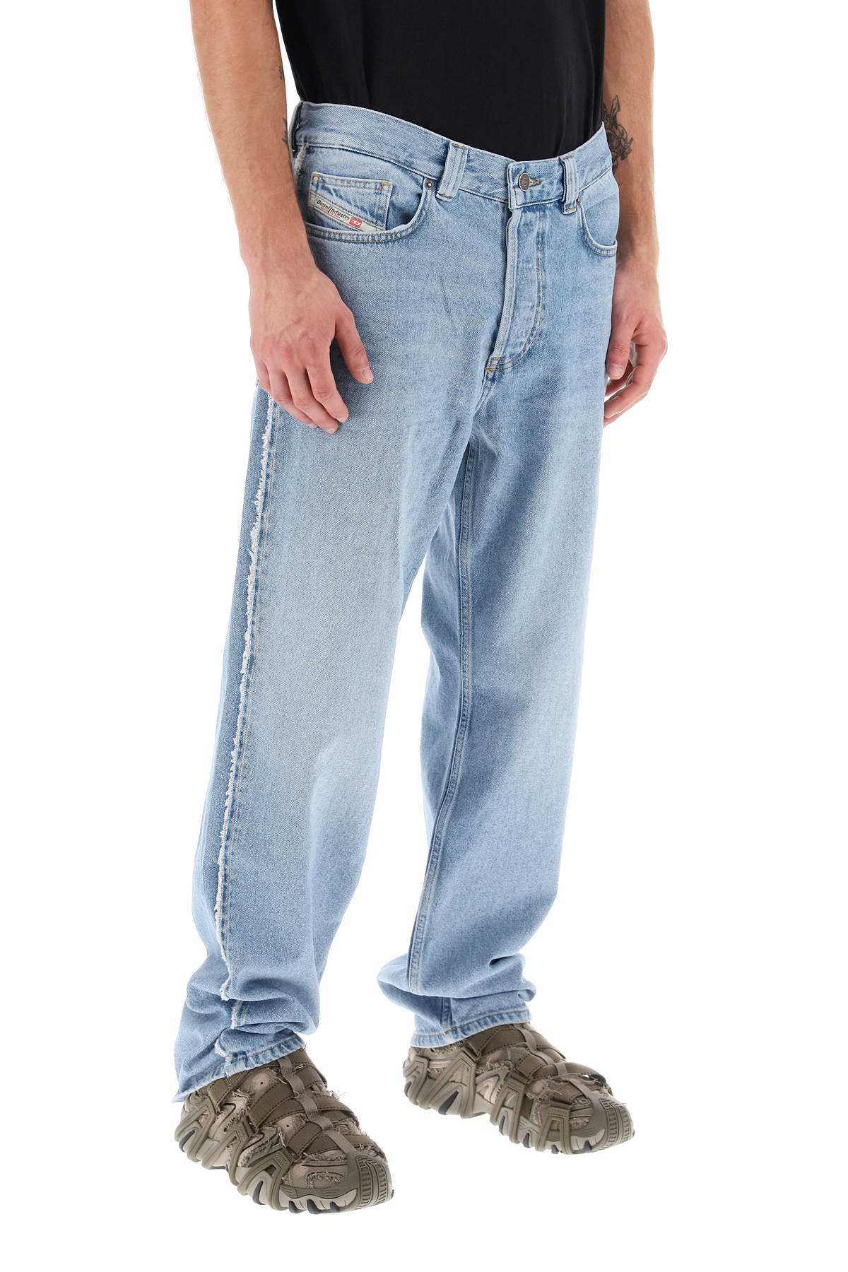 DIESEL D-MACS JEANS WITH DESTROYED DETAILING
