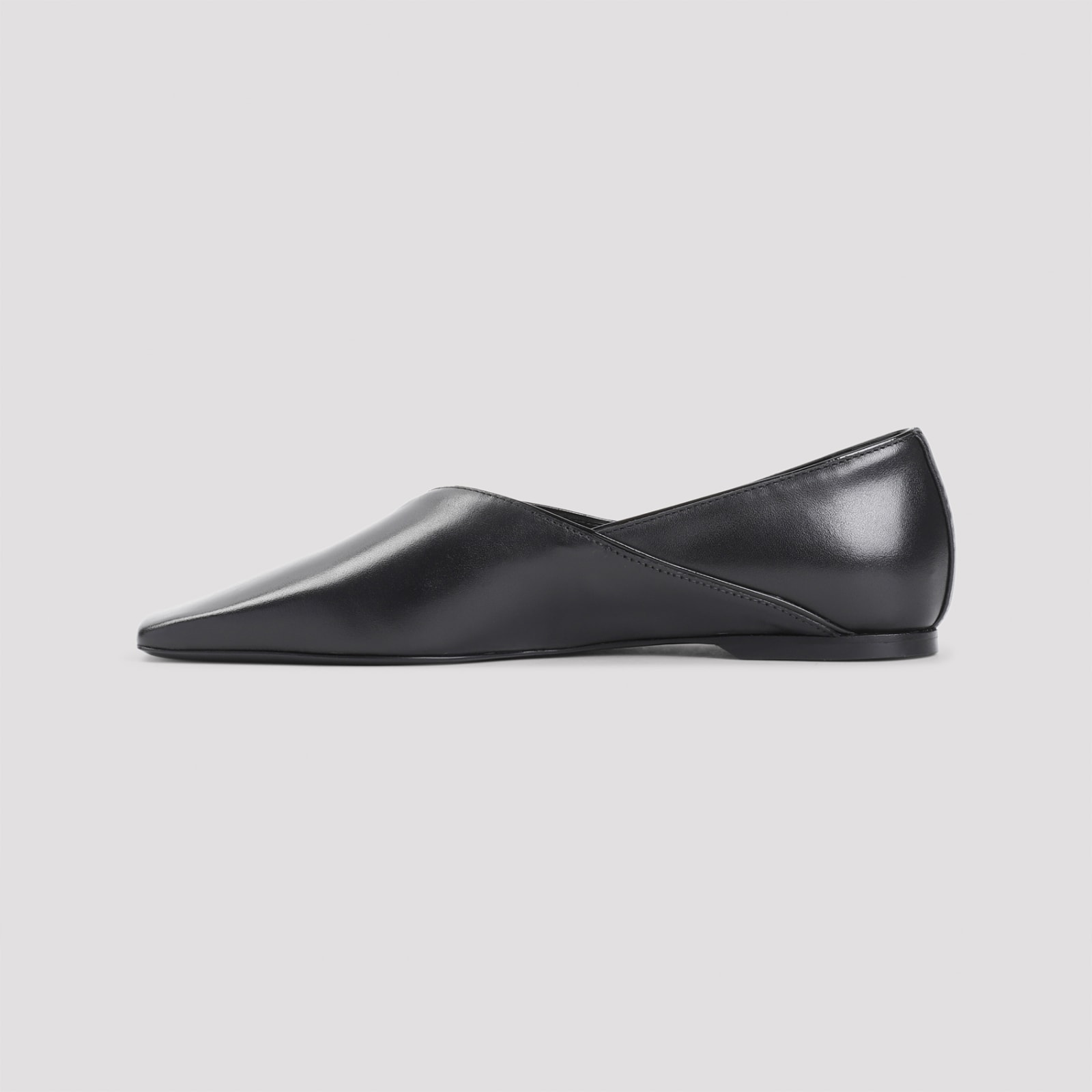 Totême The Everyday Flat Black Nappa Leather Ballerinas In Black