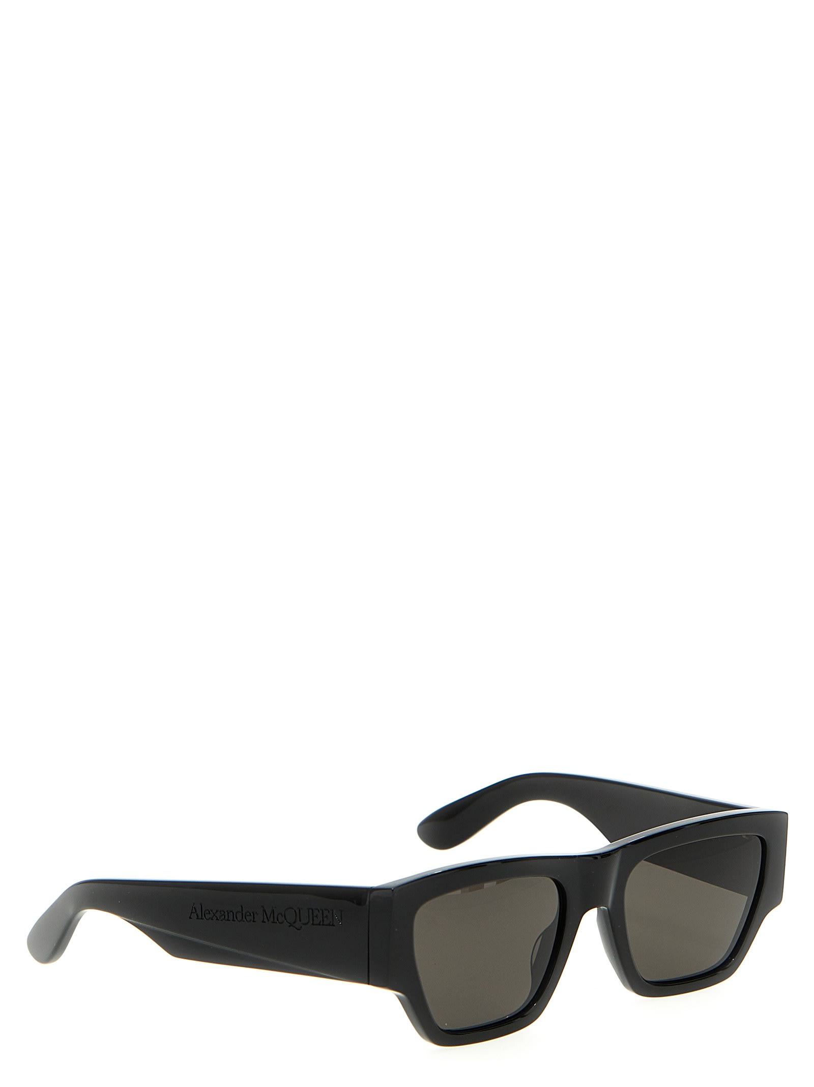 Alexander Mcqueen Mcqueen Angled Sunglasses In Nero