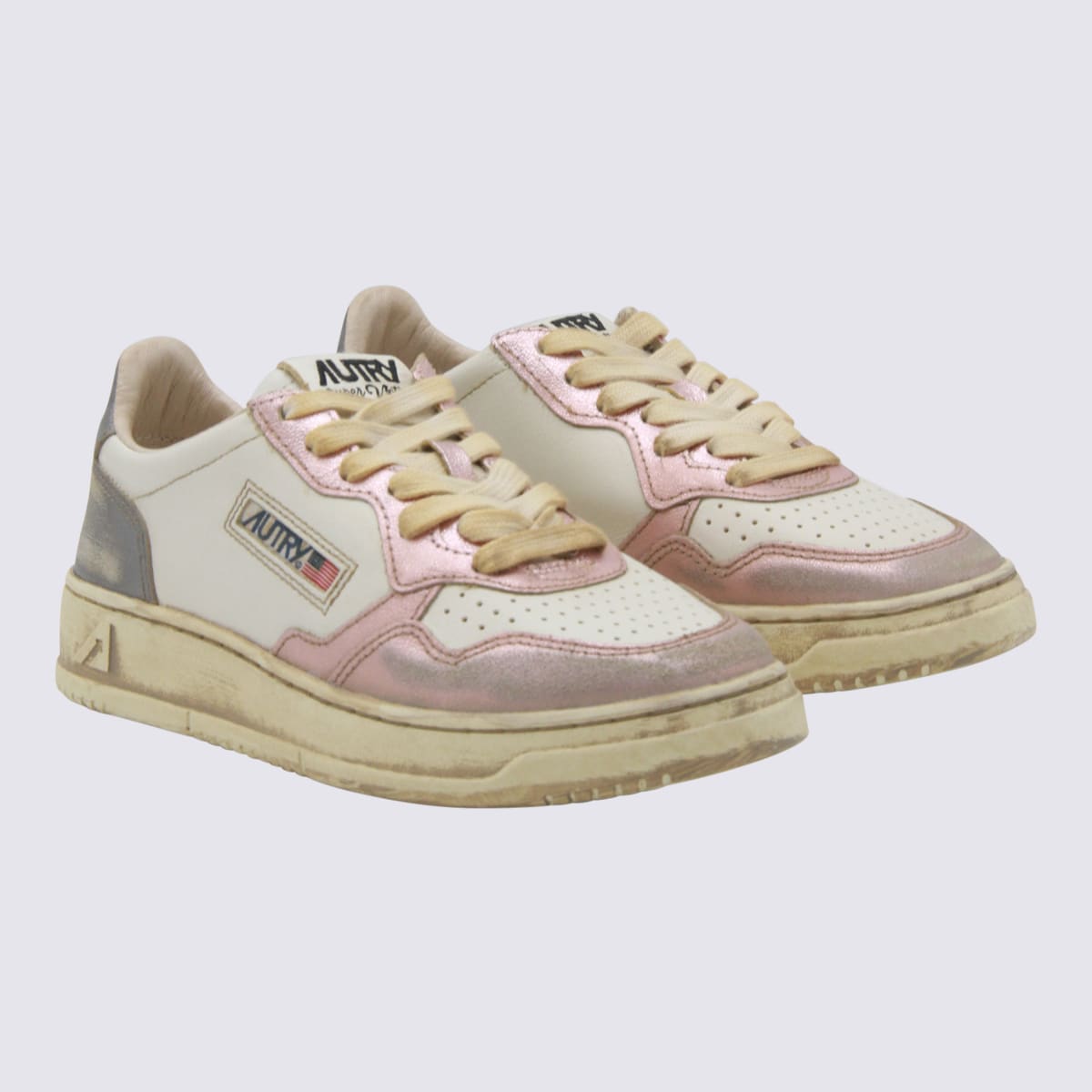 Autry Medalist Low Sneakers Super Vintage In White Rose And Blackboard Leather Shoes In Multi