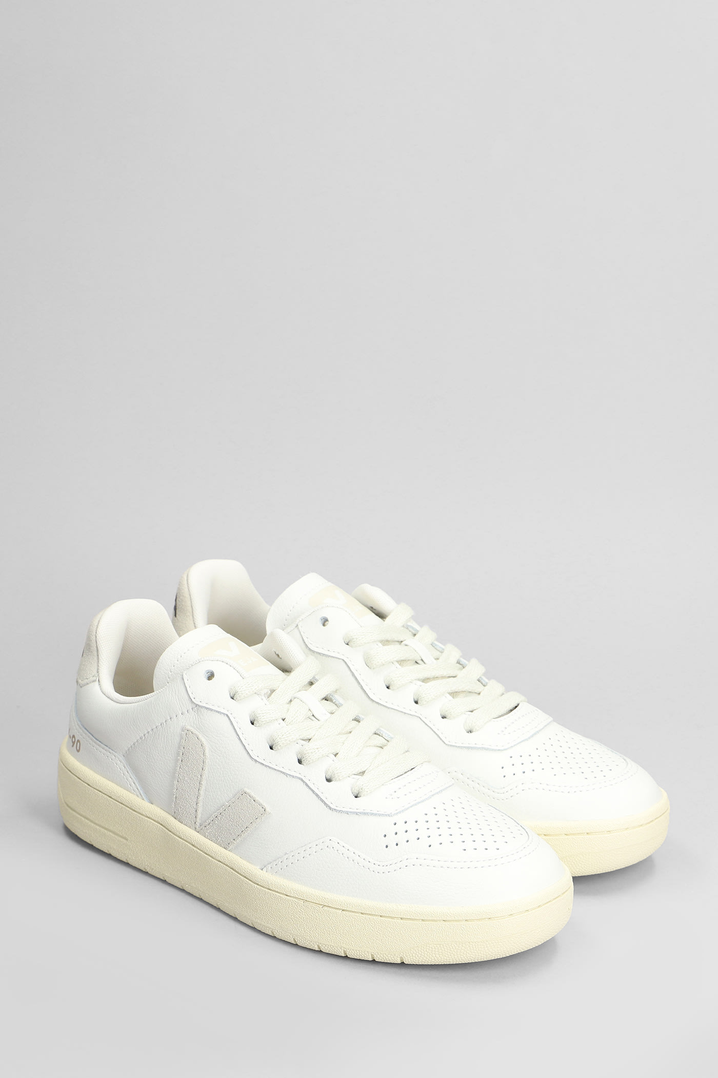 Veja V-90 Sneakers In White Leather In Beige