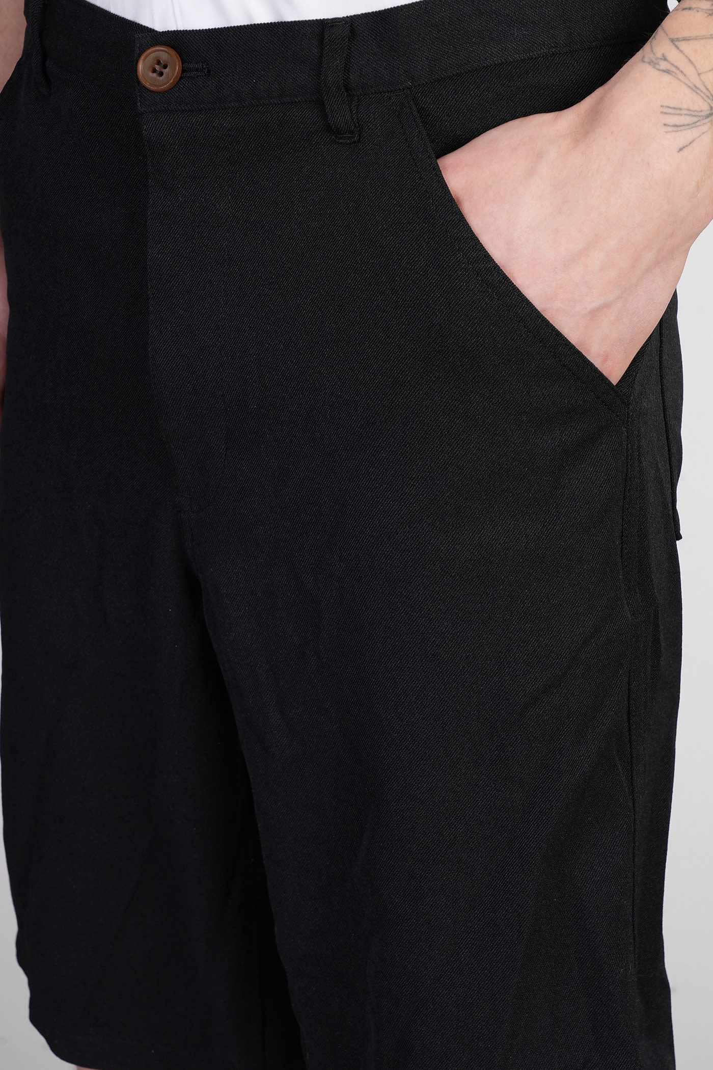 Comme Des Garçons Shirt Mens Comme Des Garcons Shirt Mid-rise Slip-pocket Cotton Shorts In Black