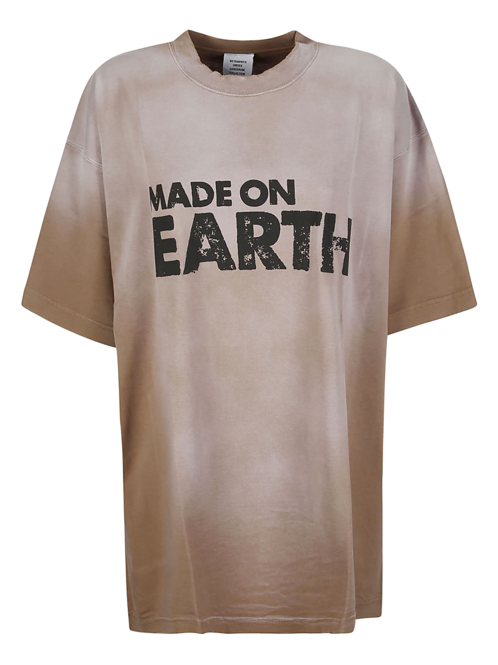 VETEMENTS MADE ON EARTH T-SHIRT