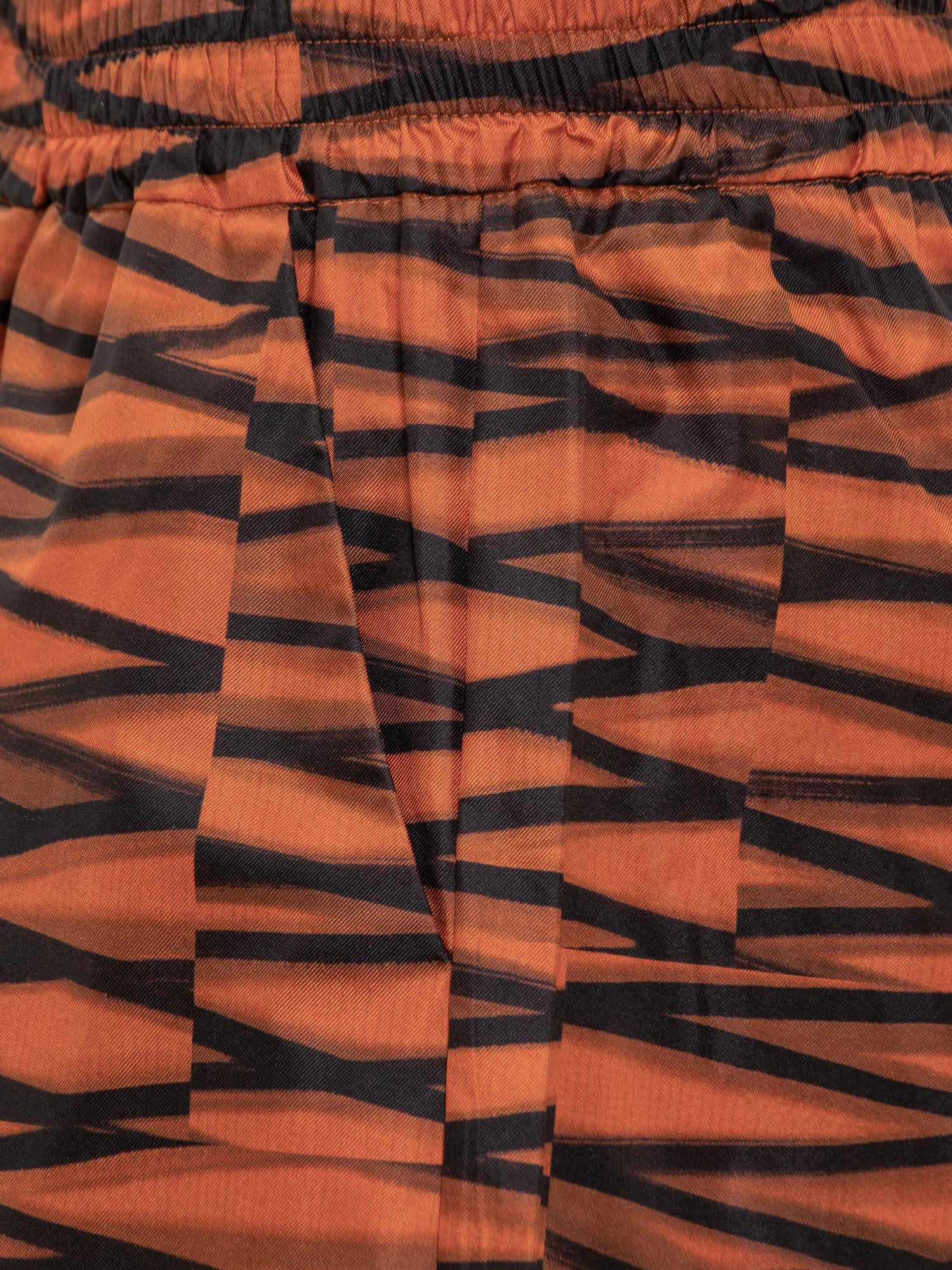 Shop Pierre-louis Mascia Printed Shorts In Arancio
