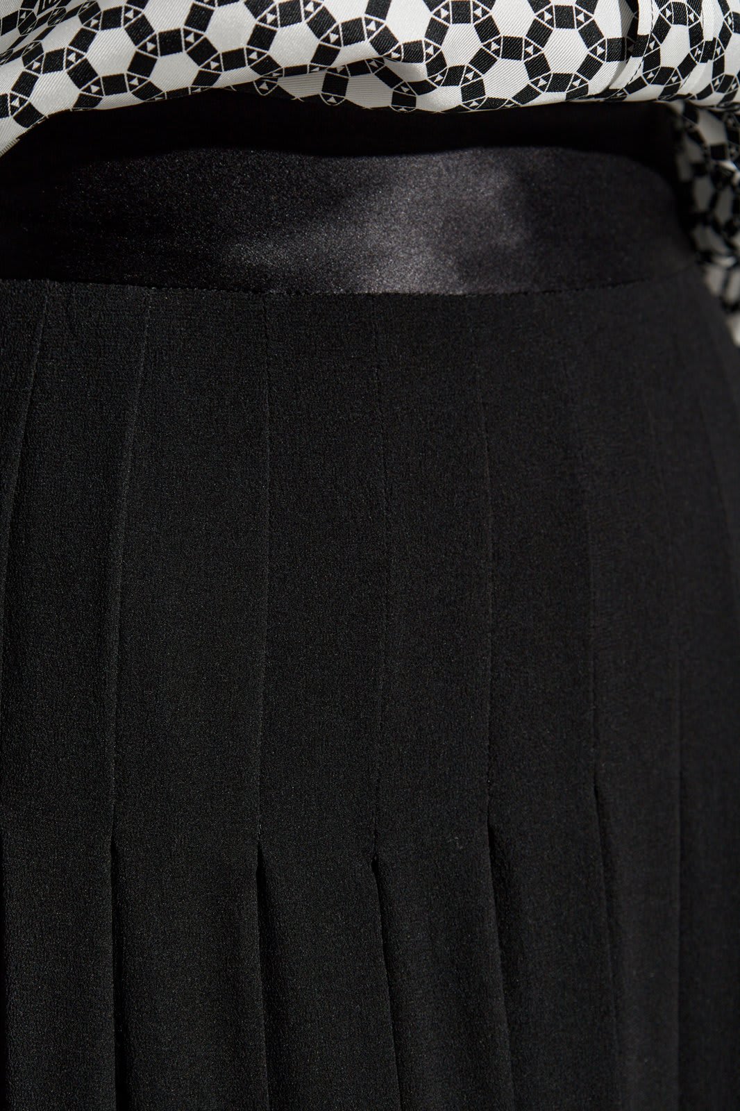 Shop Dolce & Gabbana Pleated Midi Skirt In Nero