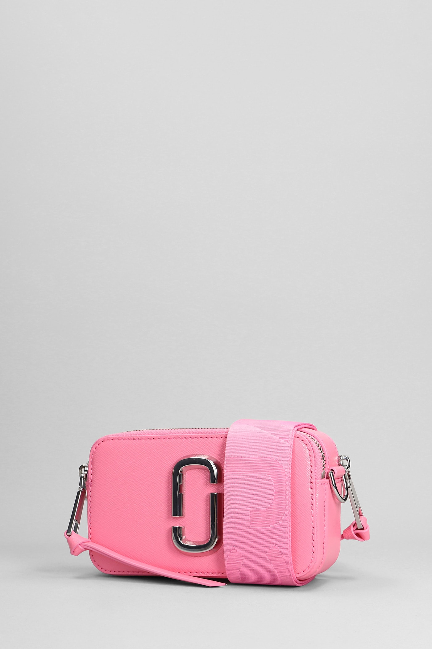 Shop Marc Jacobs The Snapshot Shoulder Bag In Rose-pink Leather