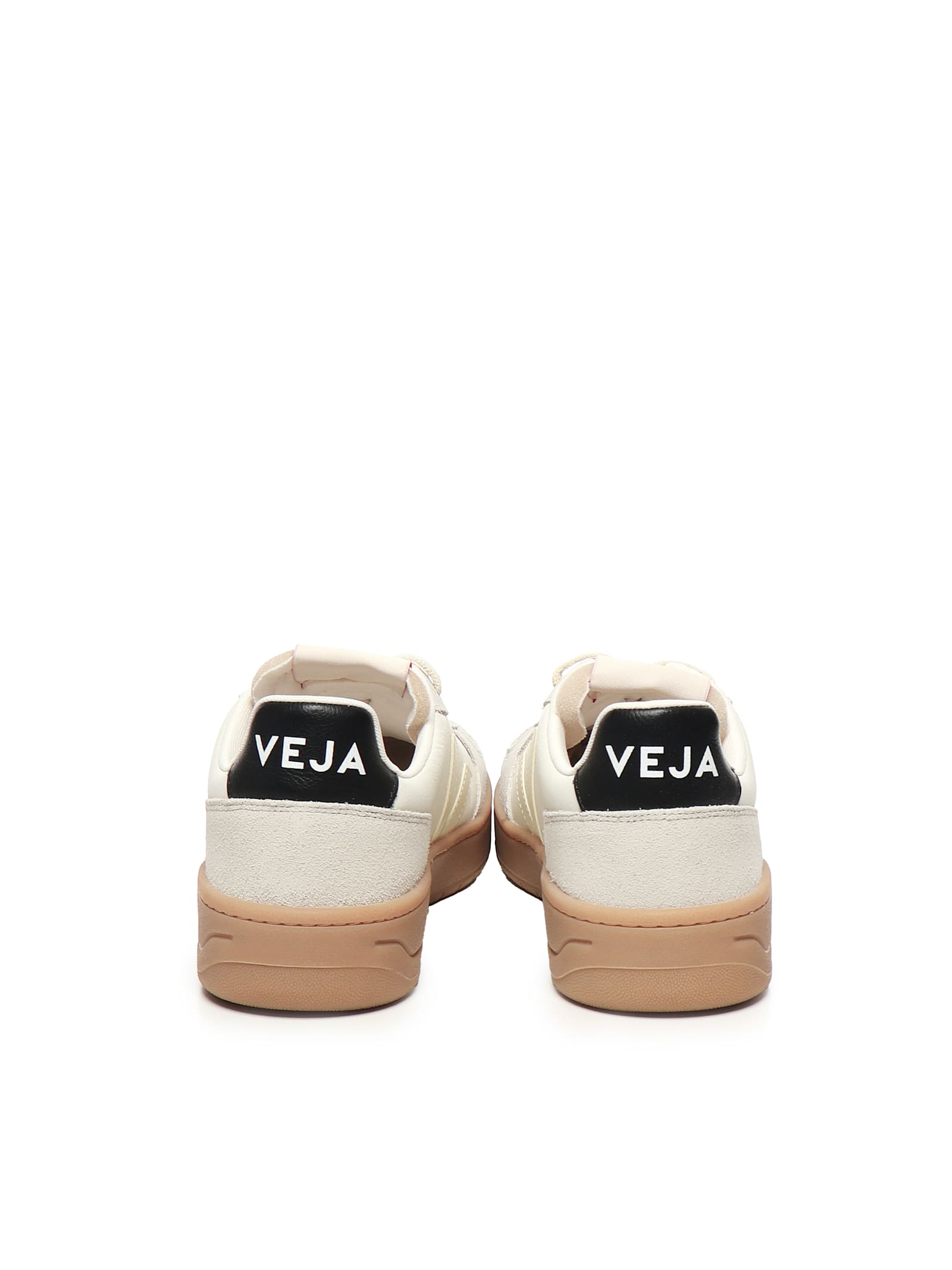 Veja V-82 In Pelle O.t. Sneaker In White