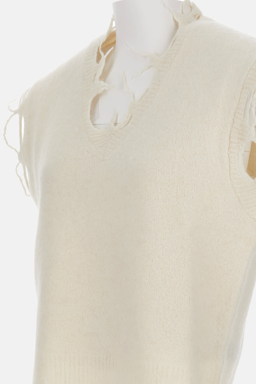 Haikure Sleeveless Knitted Top In White