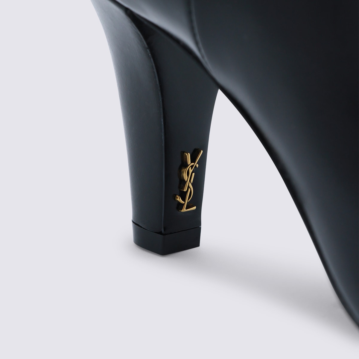 Saint Laurent Knee Length Stiletto Heel Pointed Toe Boots In Black