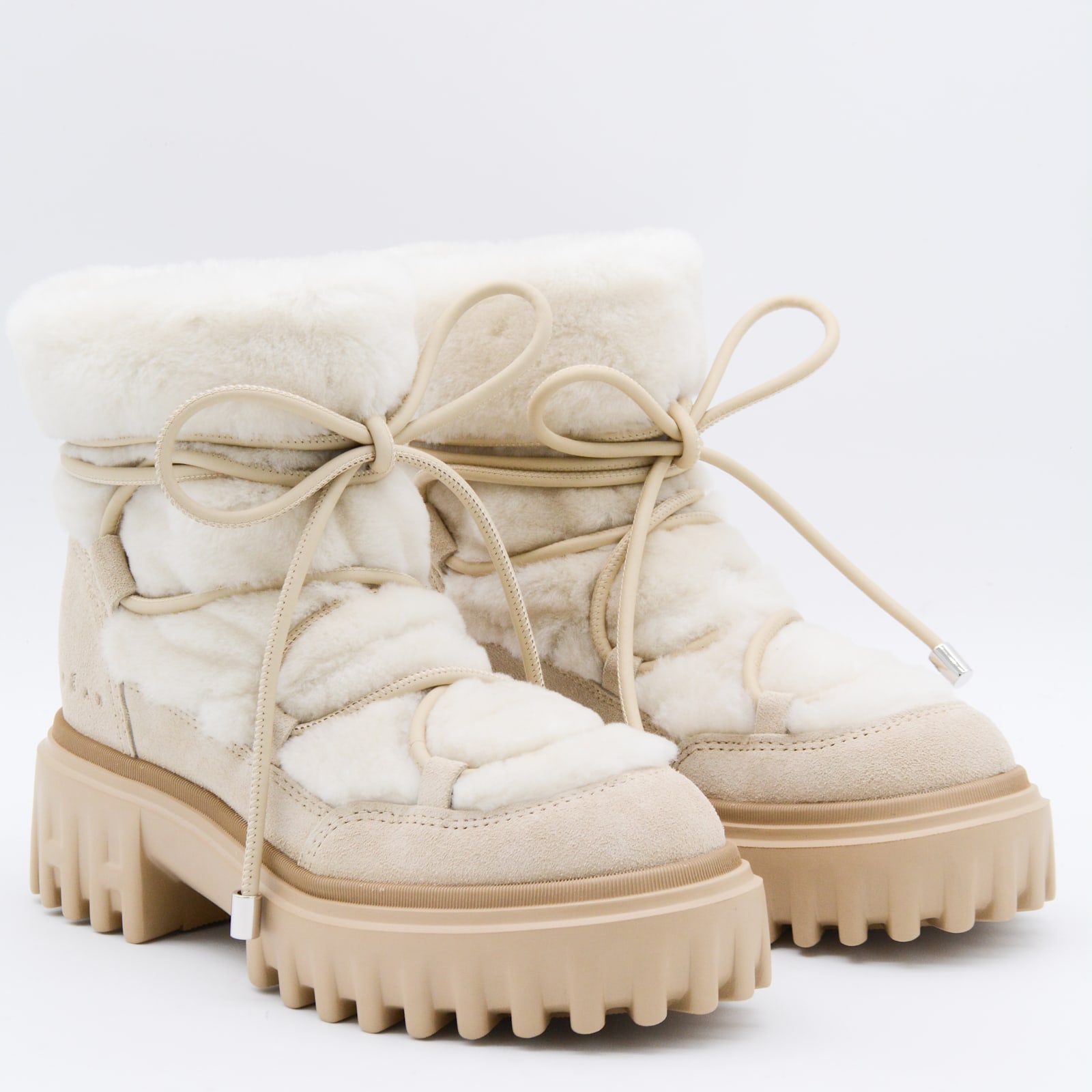 Hogan Cream Boots In Neutral