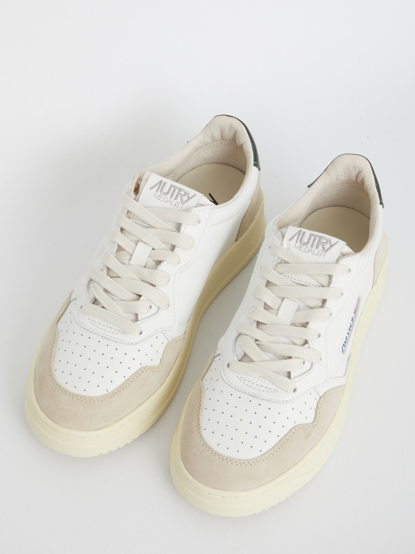 AUTRY MEDALIST SUEDE SNEAKERS 