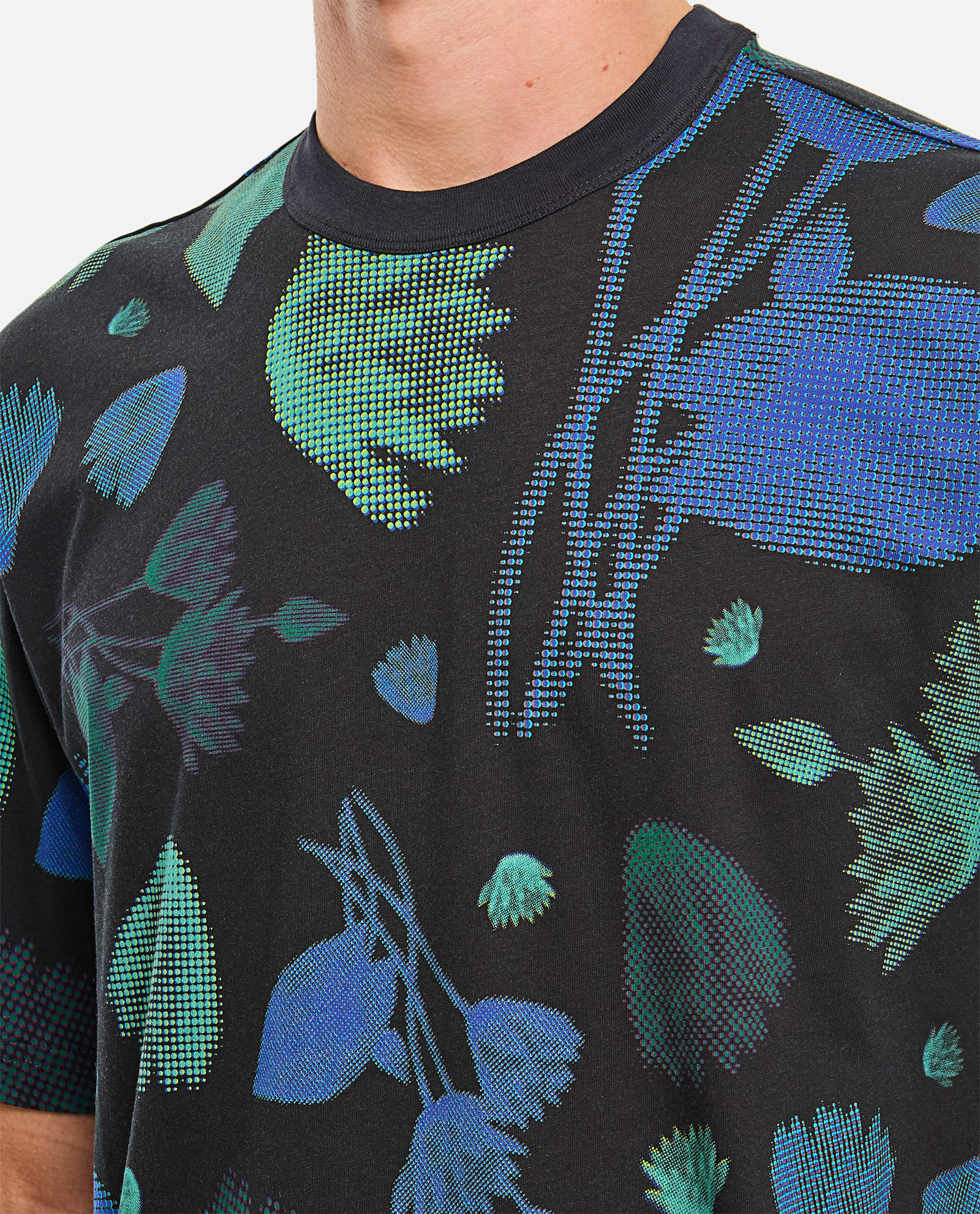 PAUL SMITH BLACK HALF TONE FLORAL T-SHIRT WITH PIXELATED FLOWER PRINT