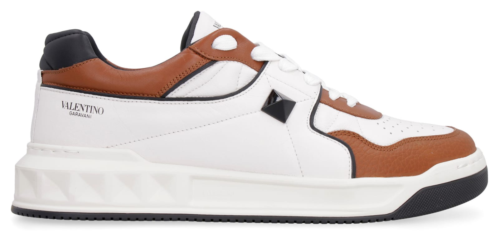 Valentino Roman Stud Low-top Sneakers In White
