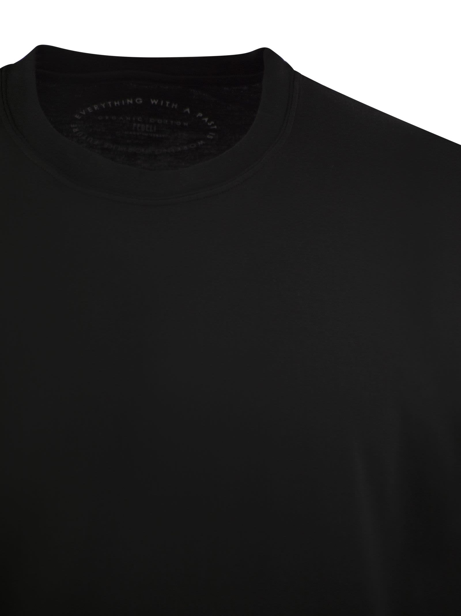 Fedeli Long-sleeved Crew-neck T-shirt In Black