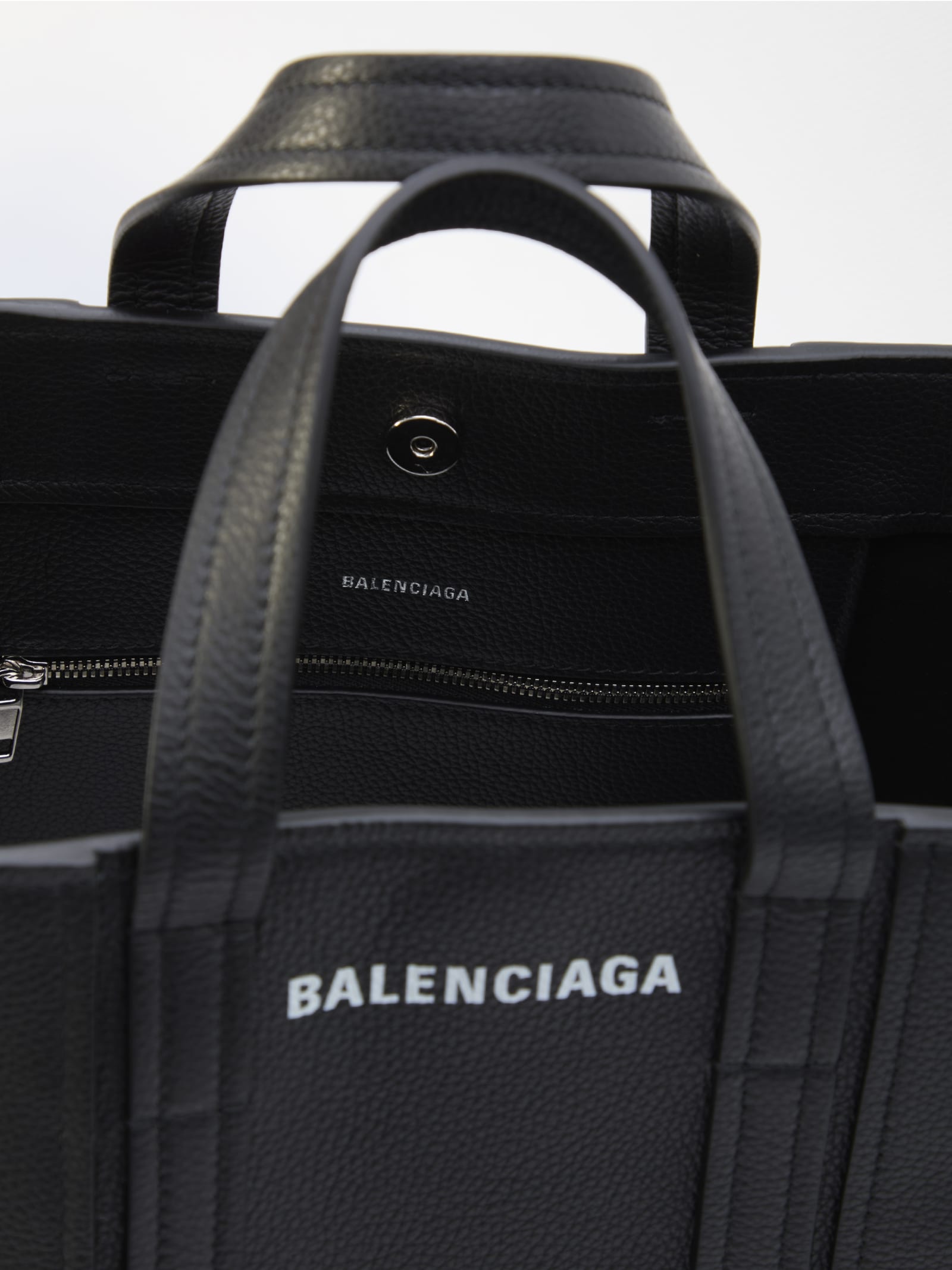 Balenciaga Everyday Small Bag In Black