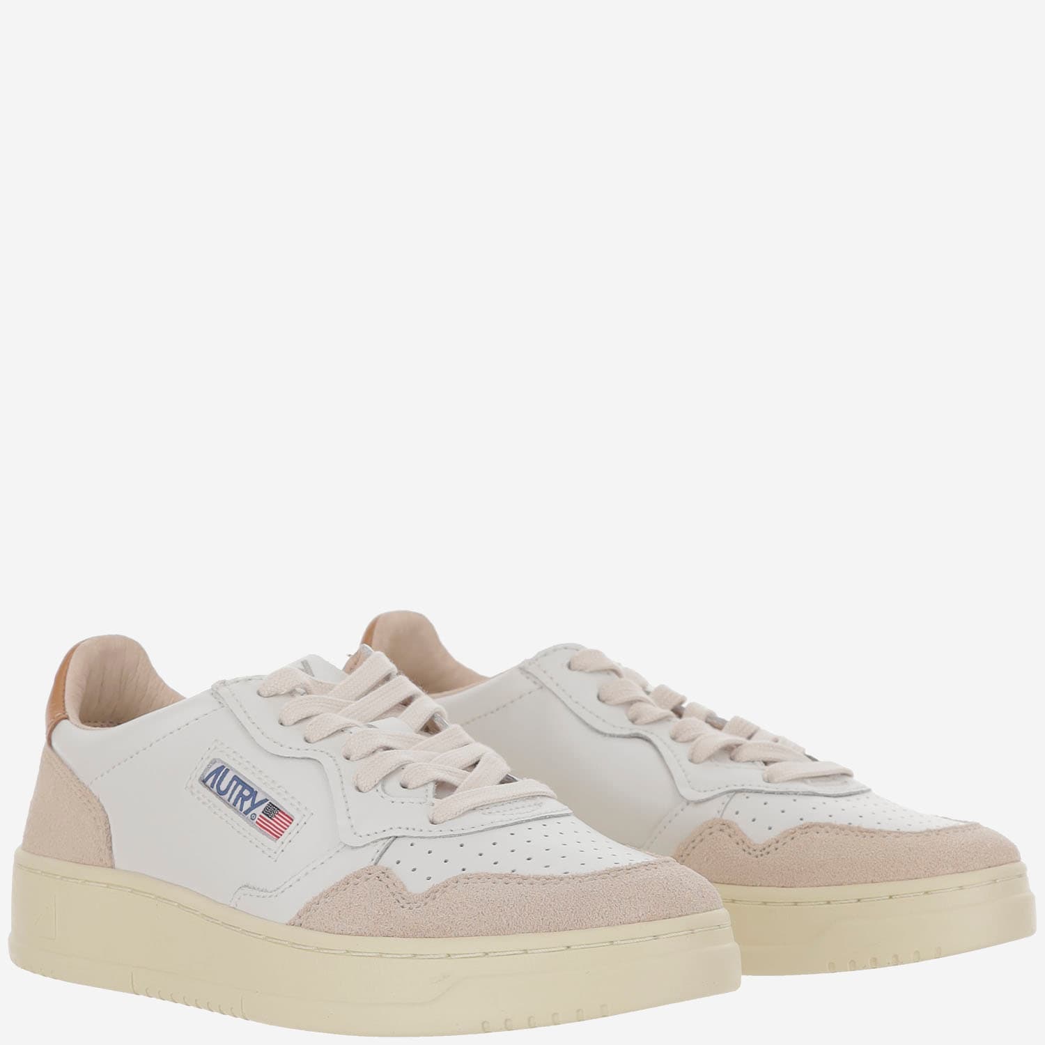 Autry Low-top Sneakers With Suede Inserts And Contrasting Heel In White
