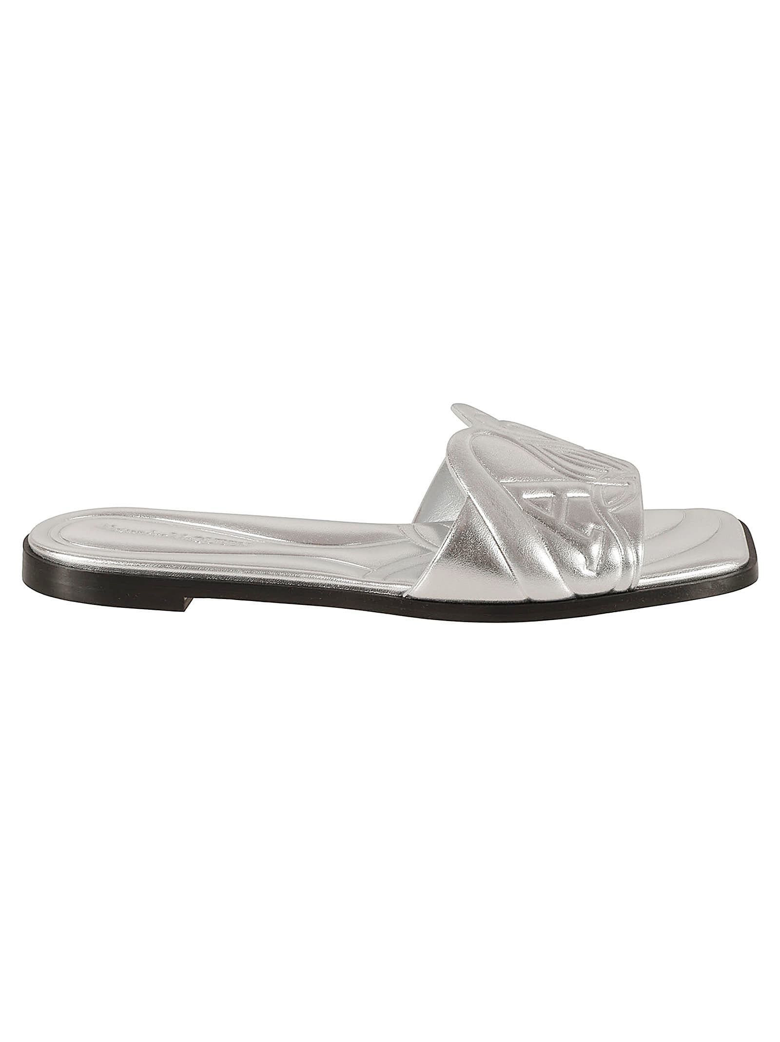 Alexander Mcqueen Metallic Logo Padded Flat Sandals In Silver