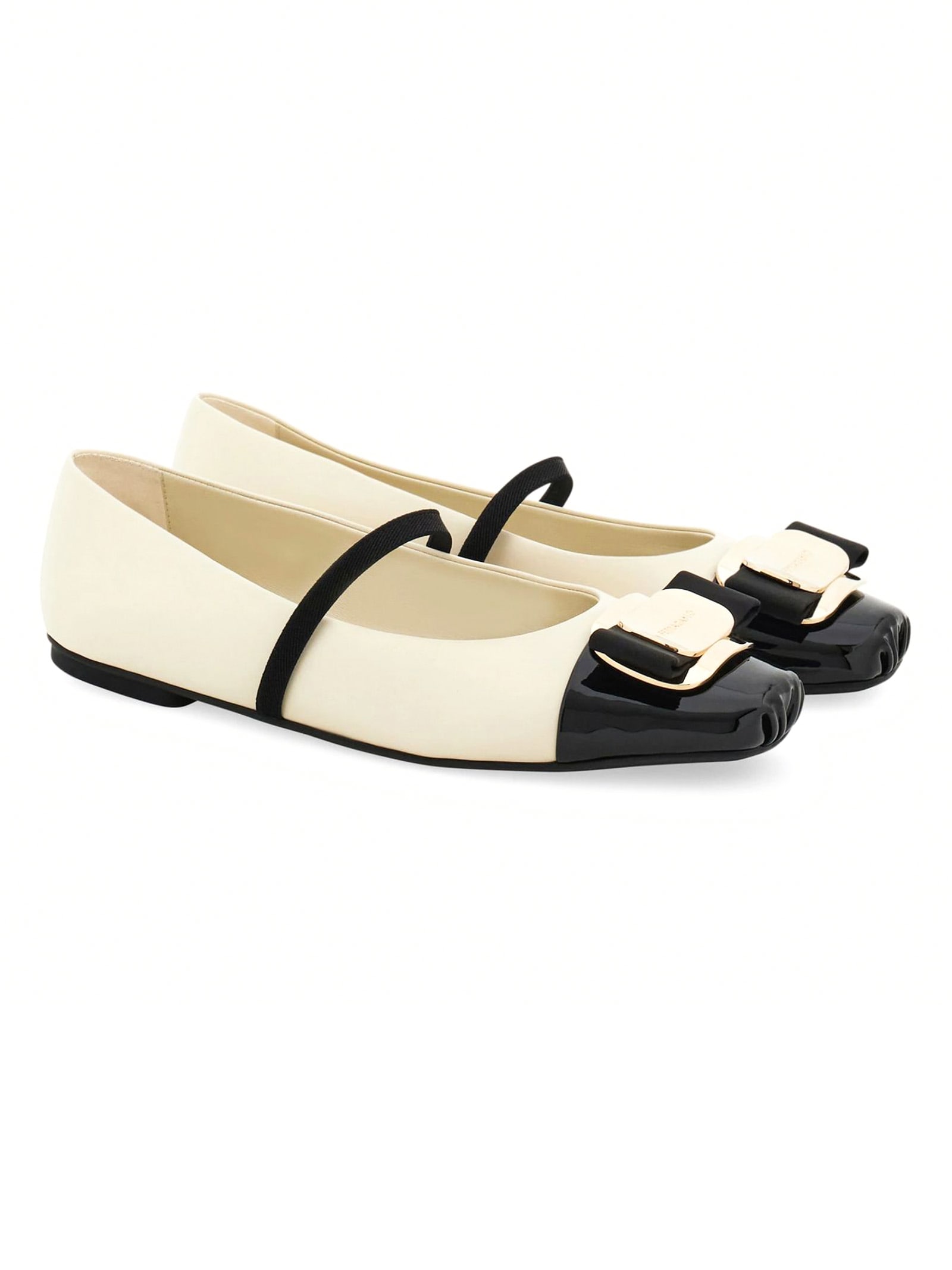 Shop Ferragamo New Vara Plate Bicolor Ballet Flat In Beige