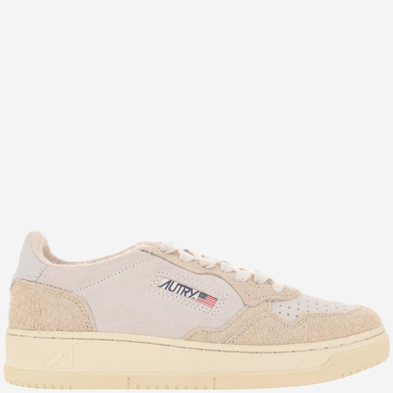 Shop Autry Low Medalist Sneakers In Ecru