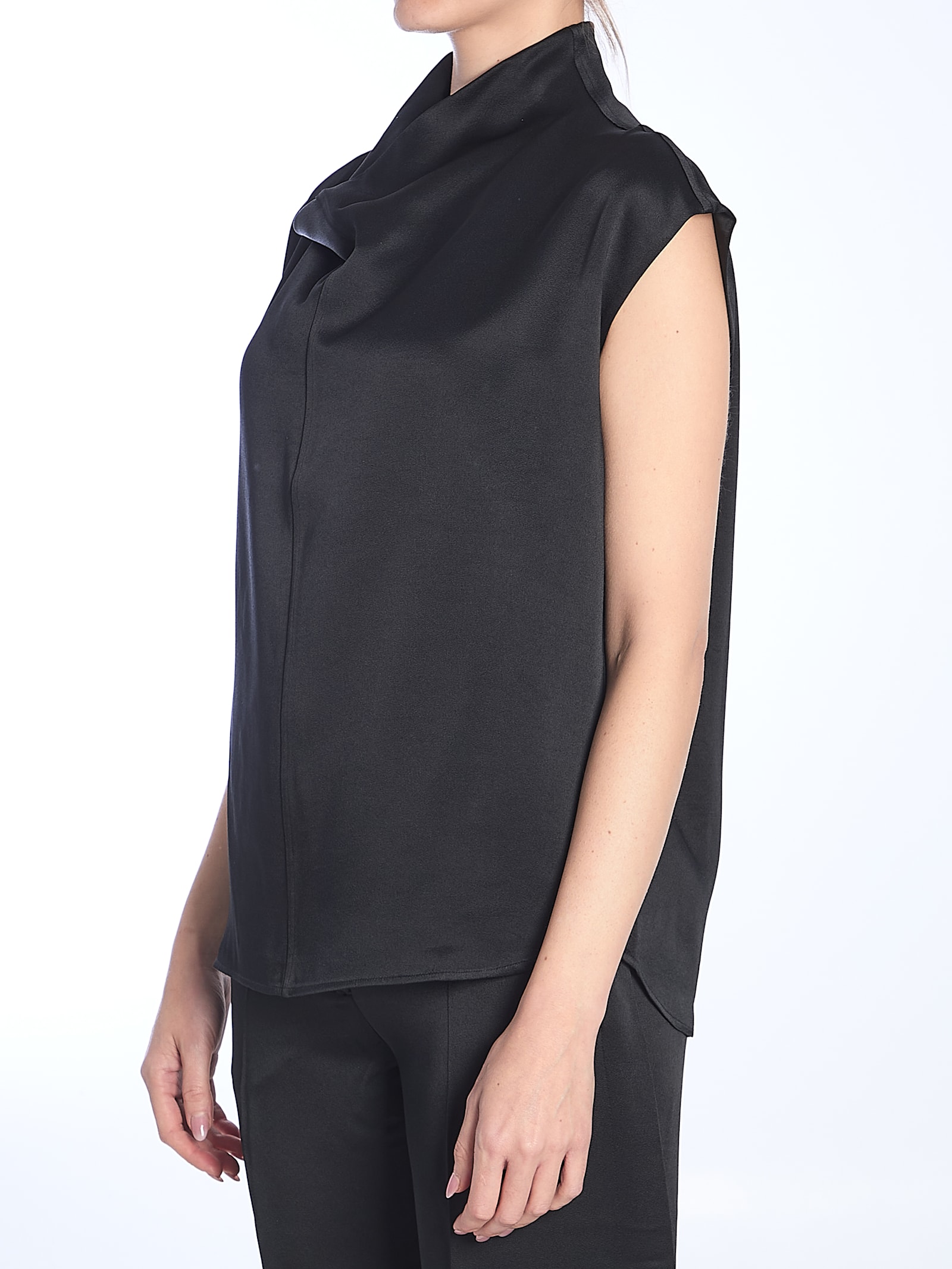Totême Black Collared Sleeveless Top In Black