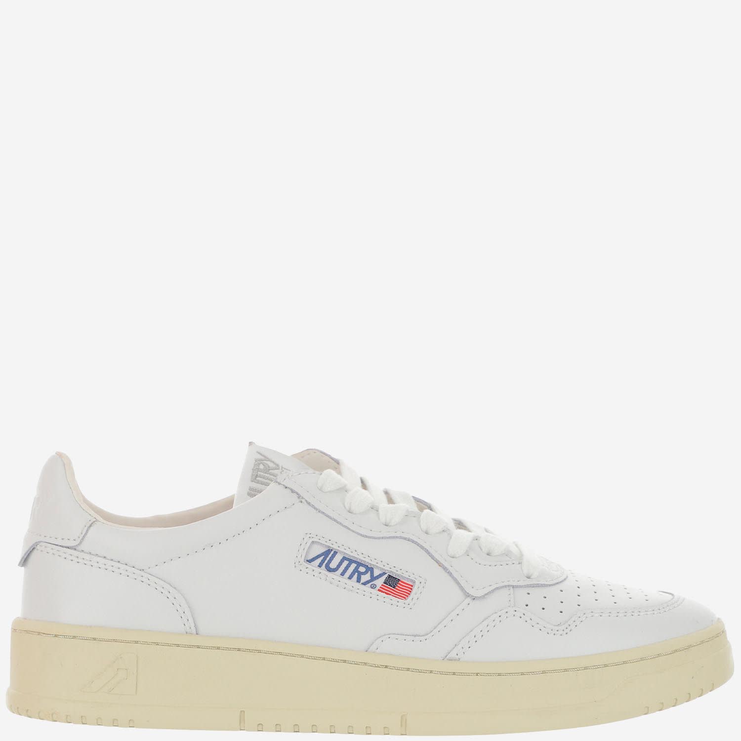 Shop Autry Low Medalist Sneakers In Wht/wht