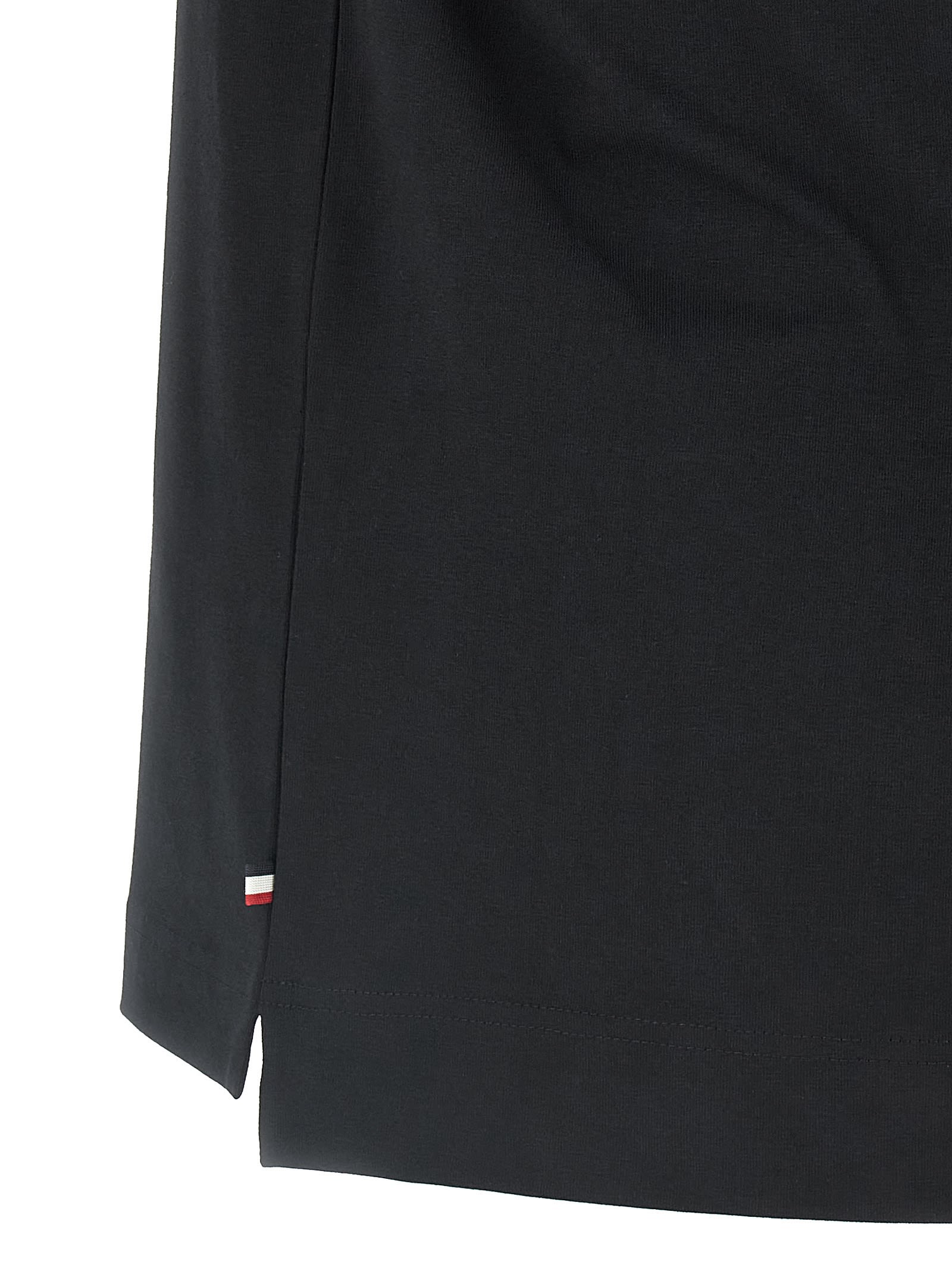 Moncler Crew Neck Short Sleeve Straight Hem T-shirt In Black