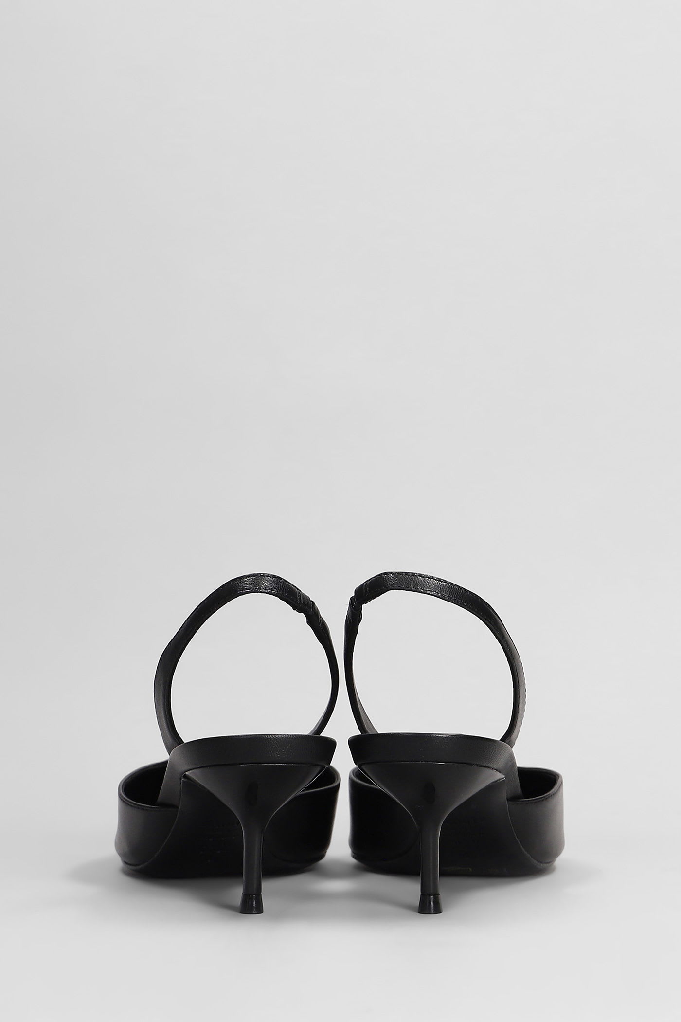 SCHUTZ PAOLA MID PUMPS IN BLACK LEATHER