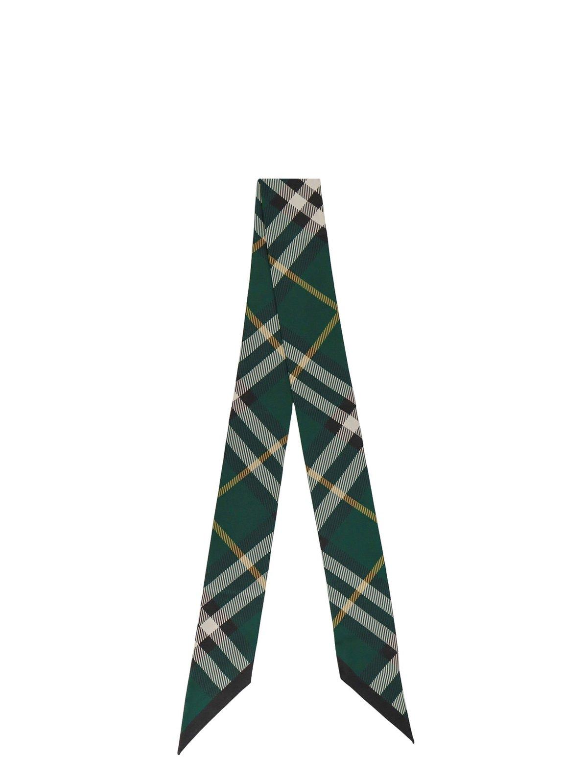 Shop Burberry Vintage Check Pointed-tip Scarf In Green
