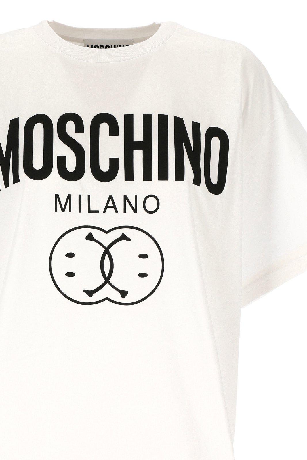 Shop Moschino Logo Printed Crewneck T-shirt In Bianco