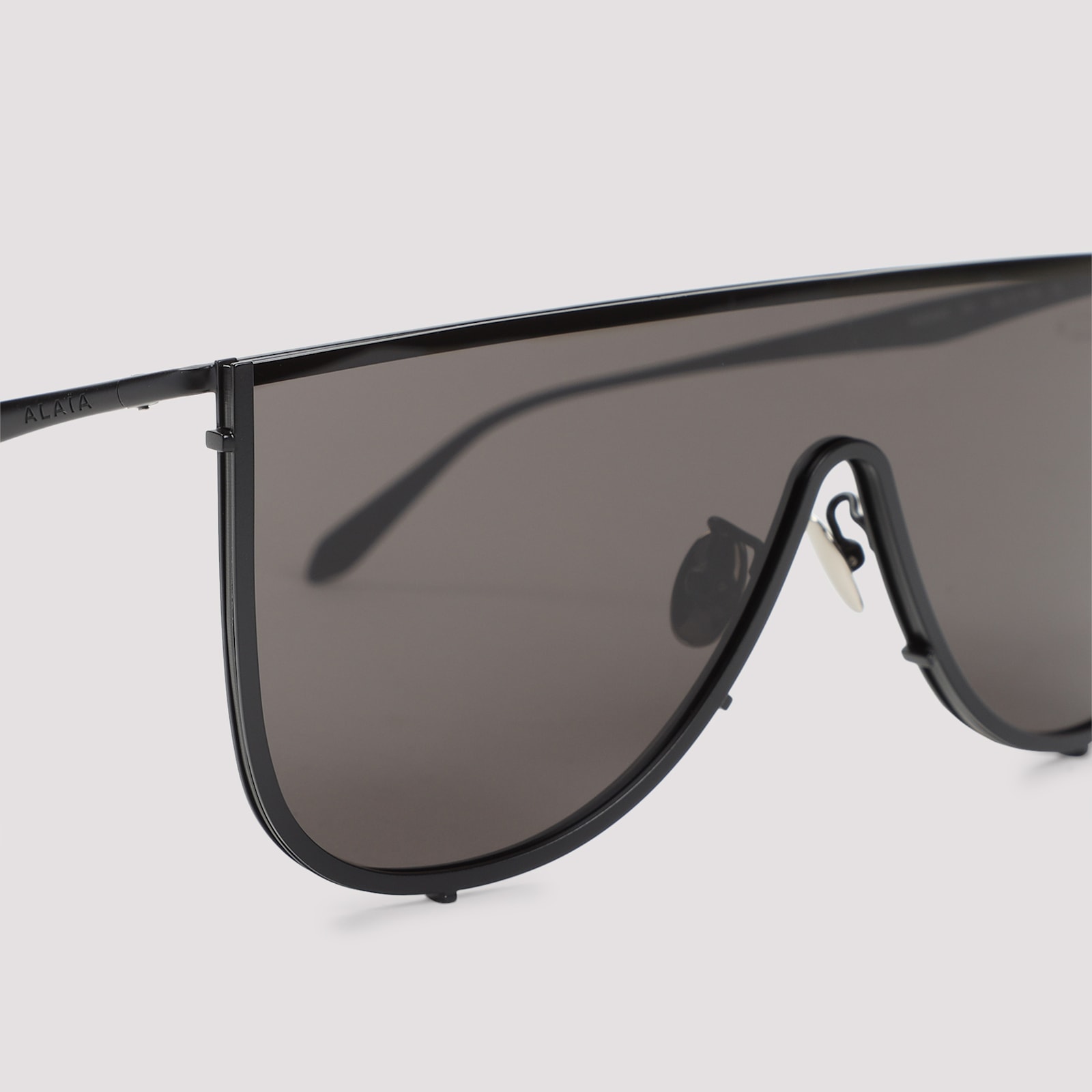 Alaïa Eyewear Mask Sunglasses In Gray