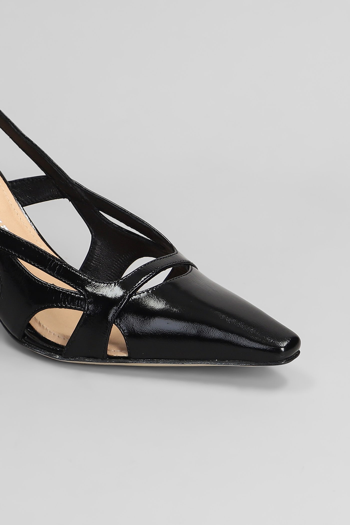 Julie Dee Pumps In Black Leather In Black