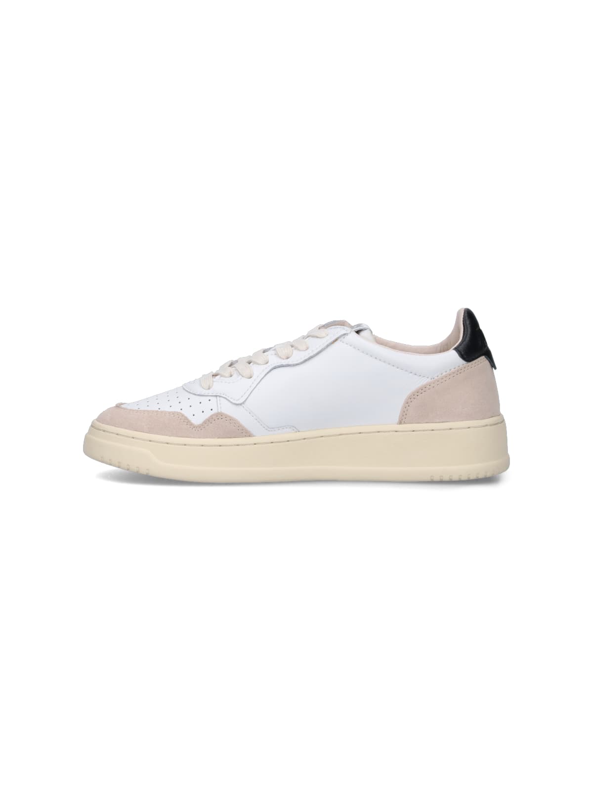 Shop Autry Low Medalist Sneakers In Leat Suede Wht Blk