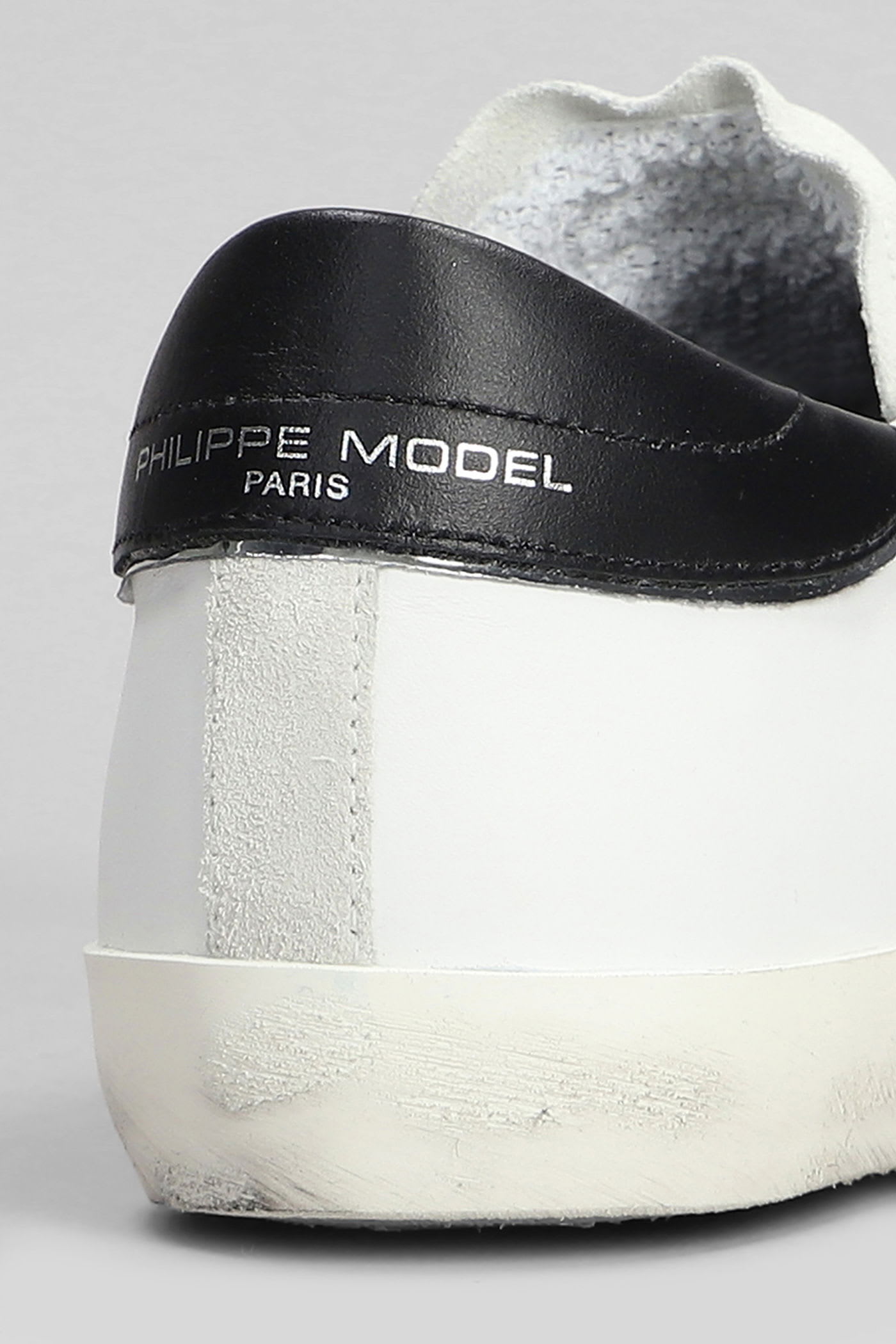 Philippe Model Prsx Low Sneakers In White Suede And Leather In White