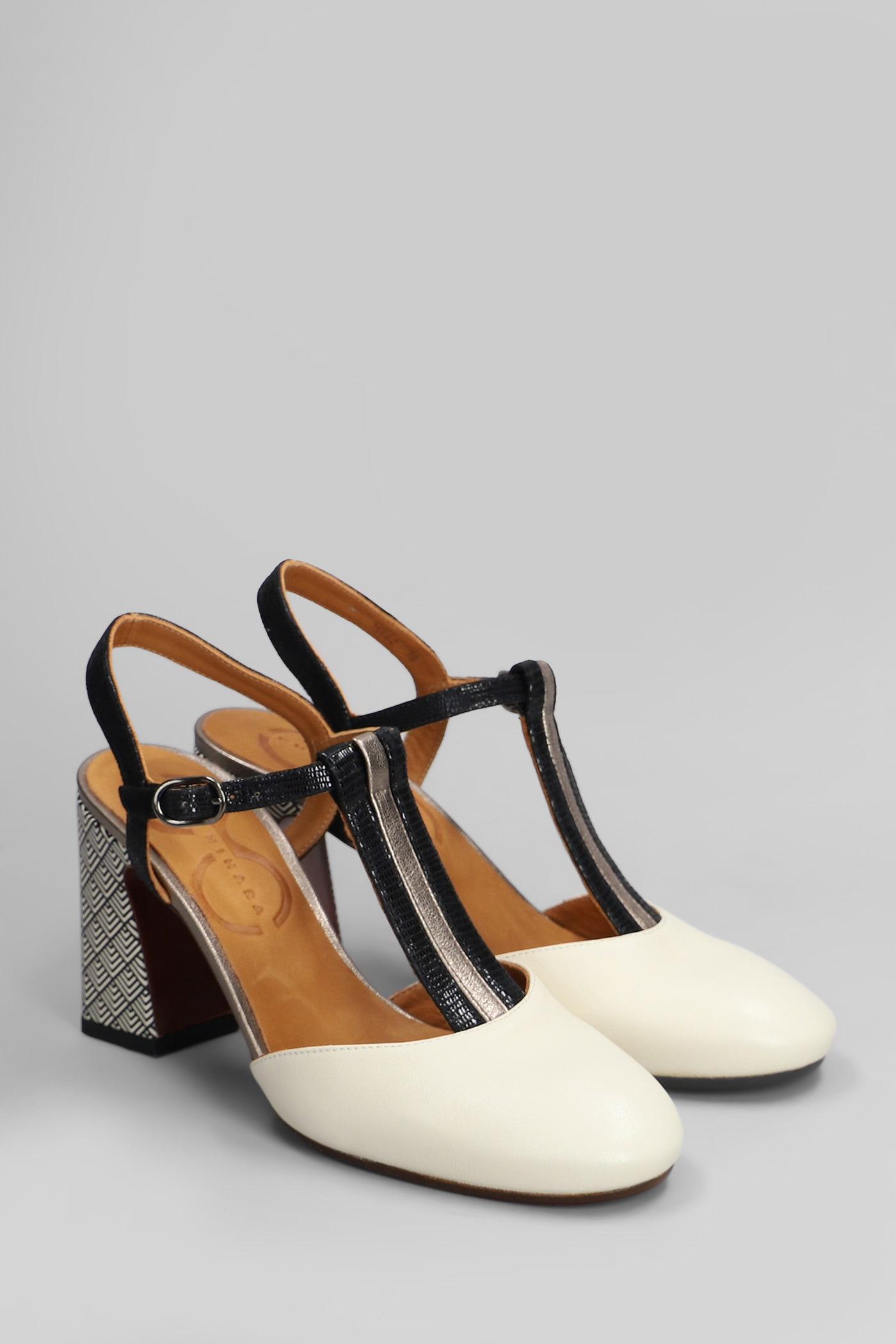 Chie Mihara Pumps In Beige Leather In Beige