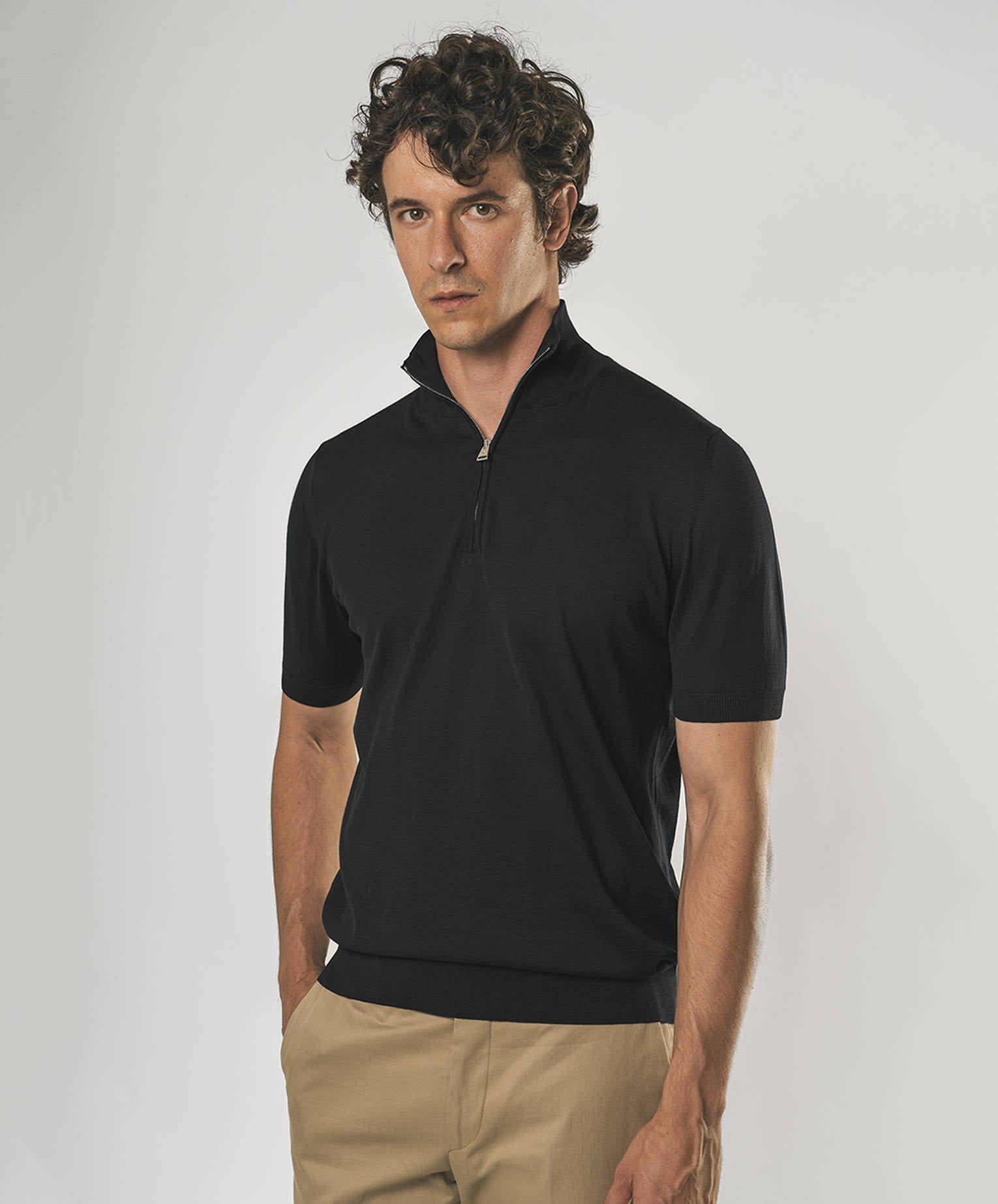 Larusmiani Paul T-shirt With Zip Sweater In Black