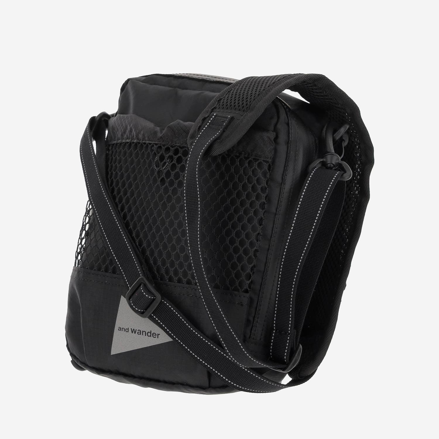 And Wander All-over Plaid Pattern Shoulder Bag