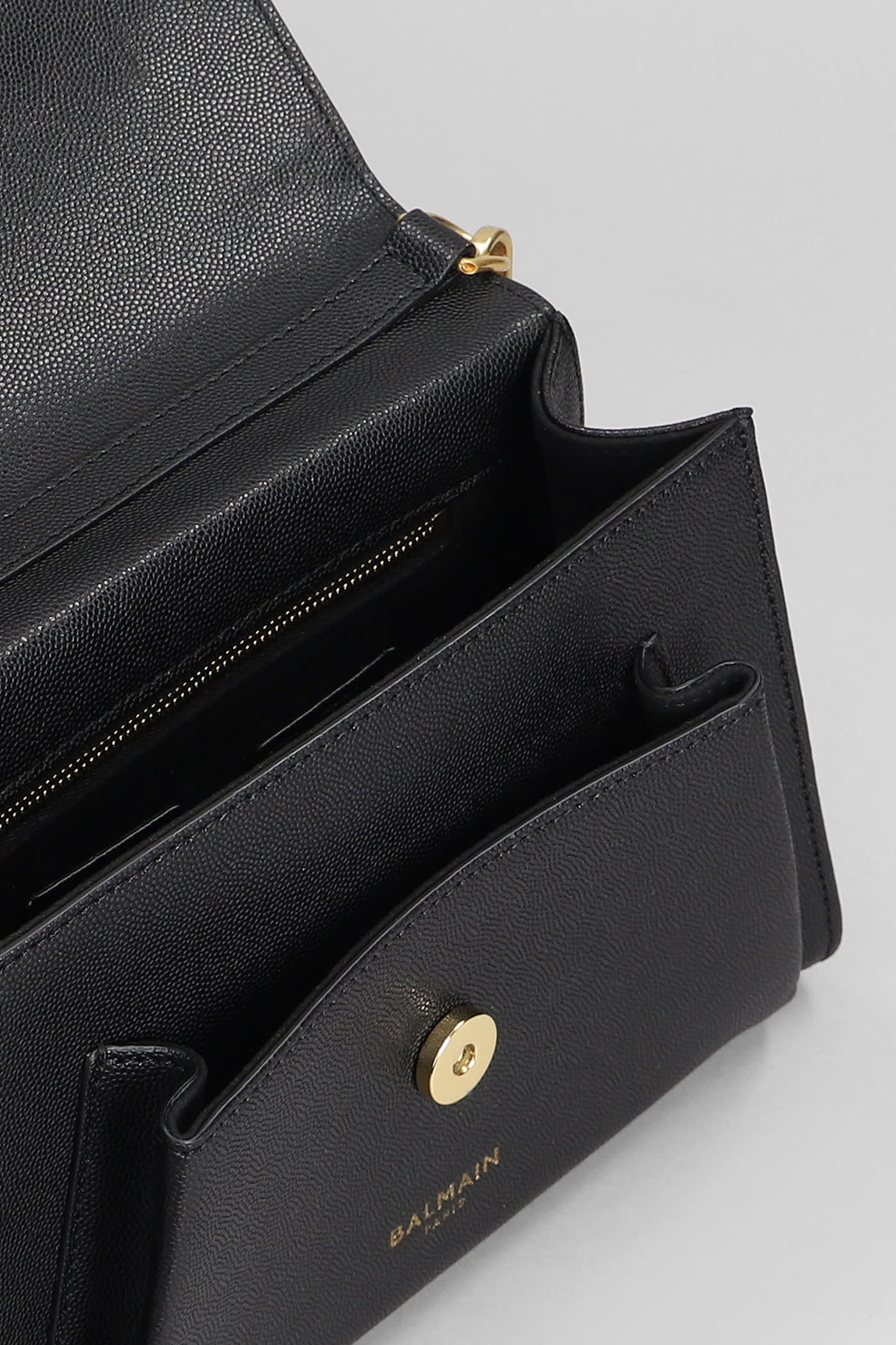 BALMAIN EMBLEME FLAP SHOULDER BAG IN BLACK LEATHER 