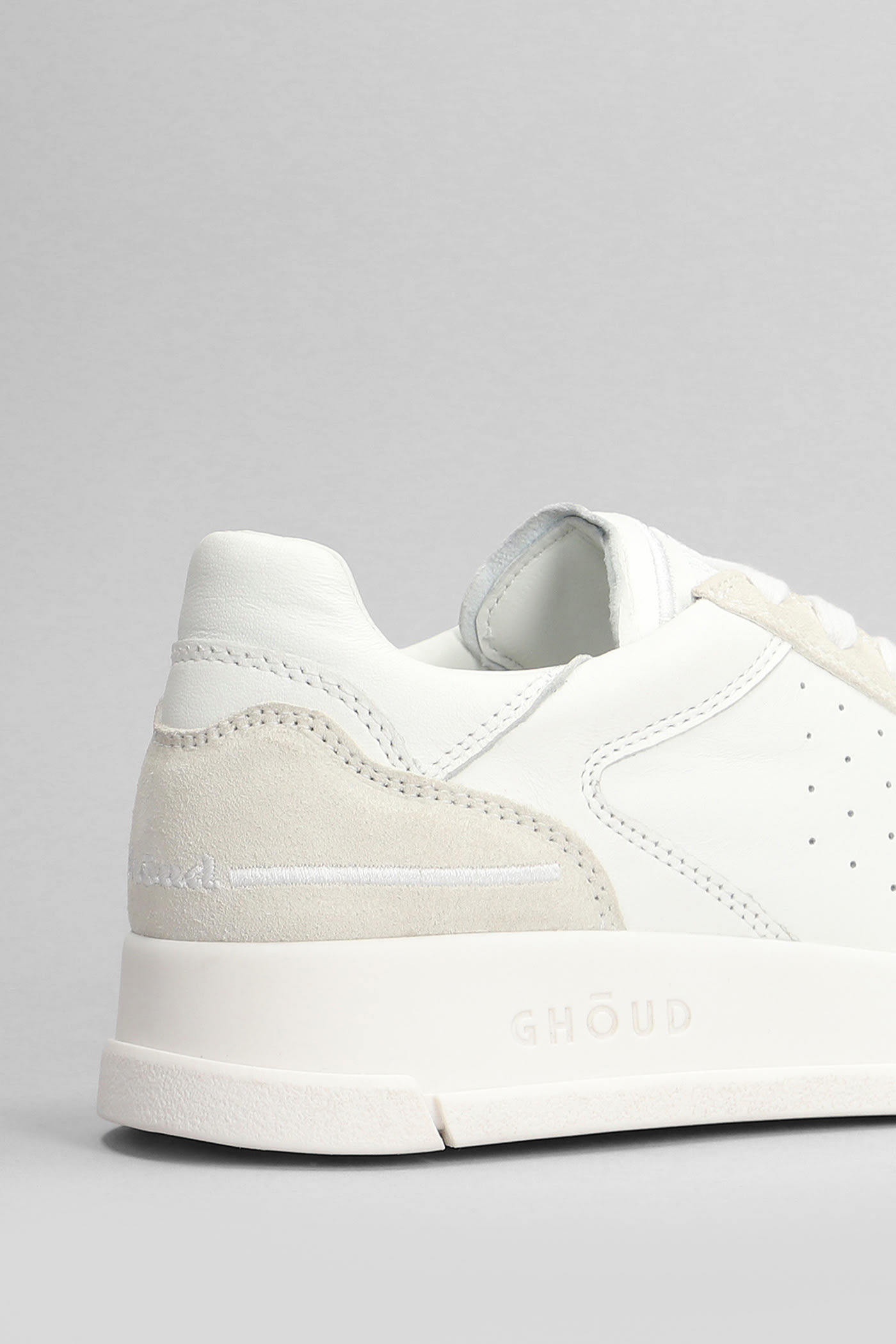 Shop Ghoud Tweener Low Sneakers In White Suede And Leather