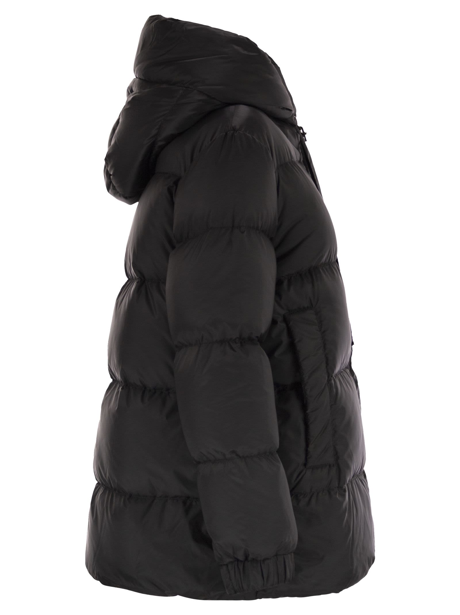 Max Mara The Cube Seia Down Jacket In Black
