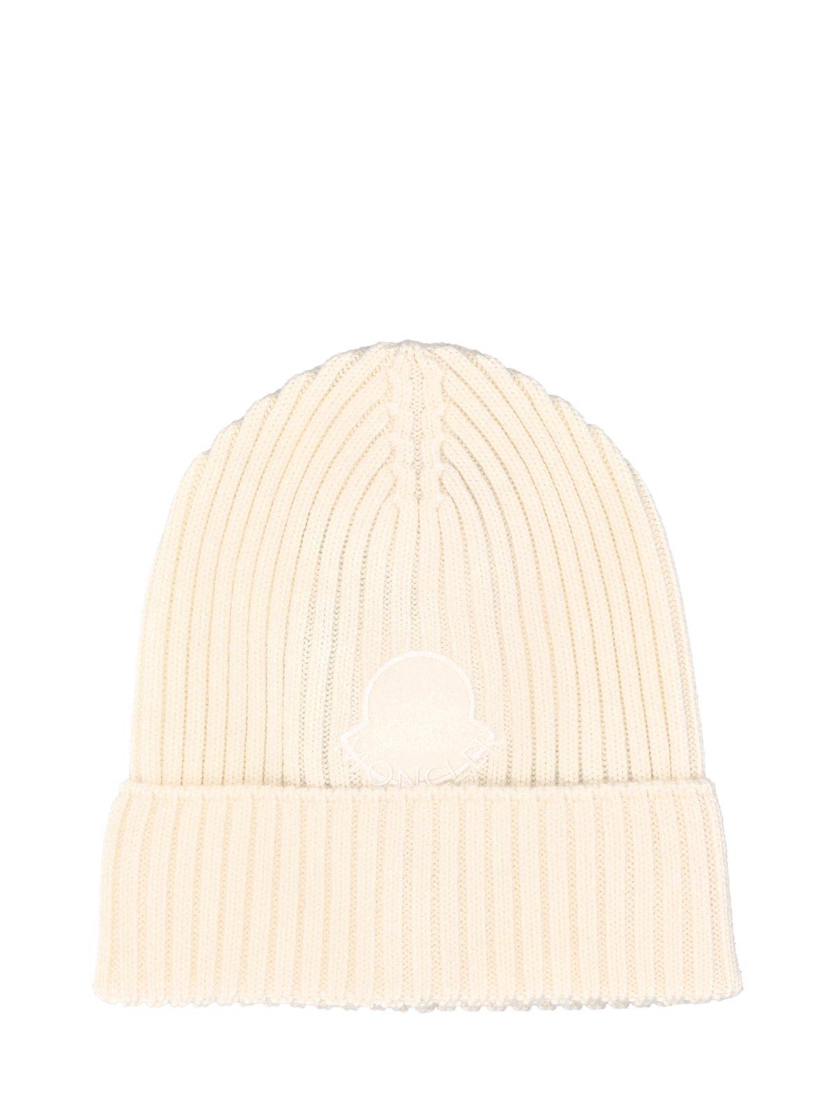 Moncler Grenoble Logo Patch Beanie In Gray