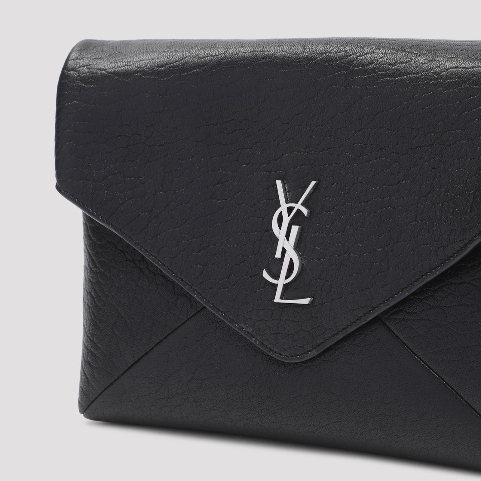Saint Laurent Cassandra Shoulder Bag In Black