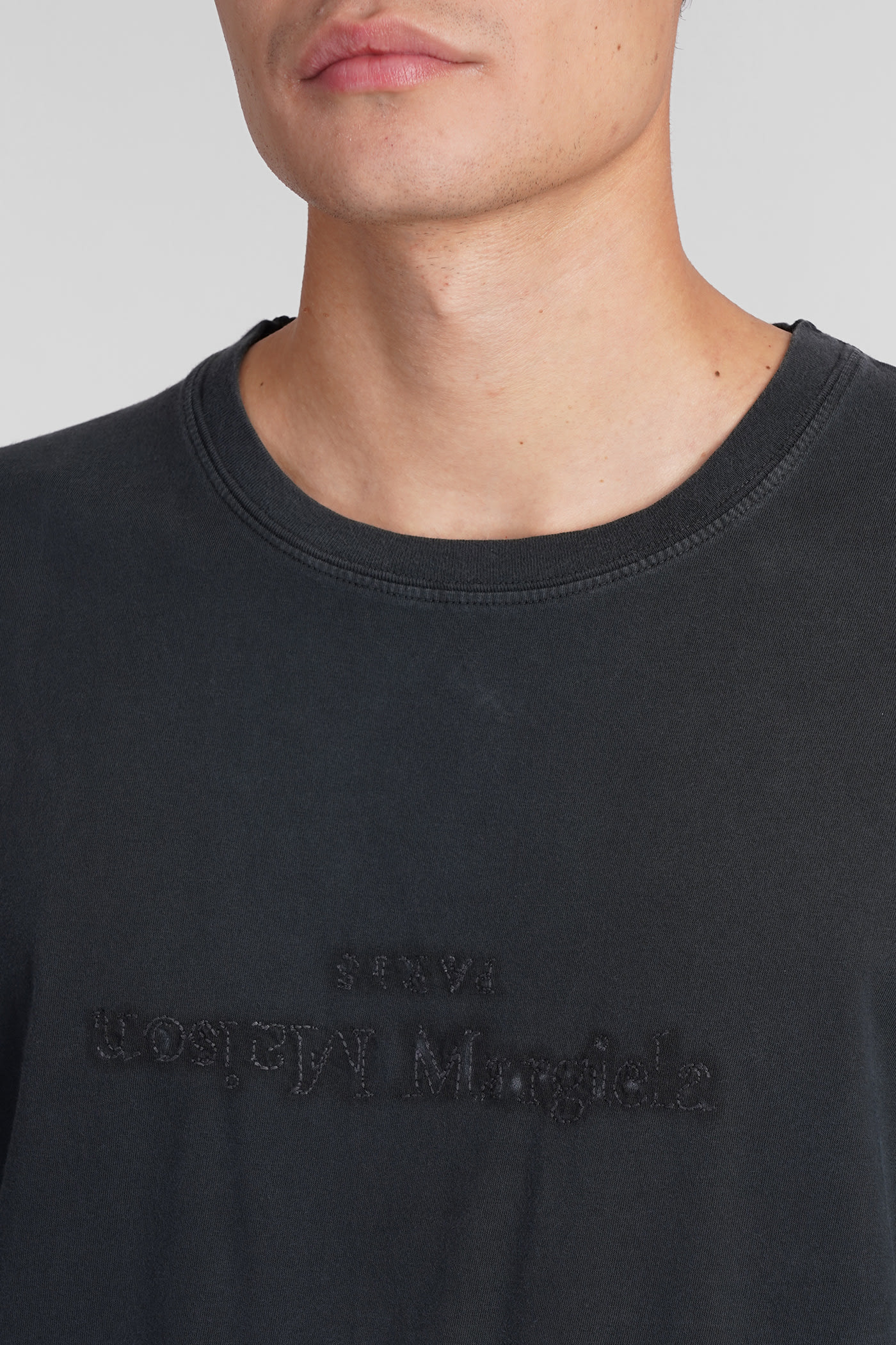 Shop Maison Margiela T-shirt In Grey Cotton