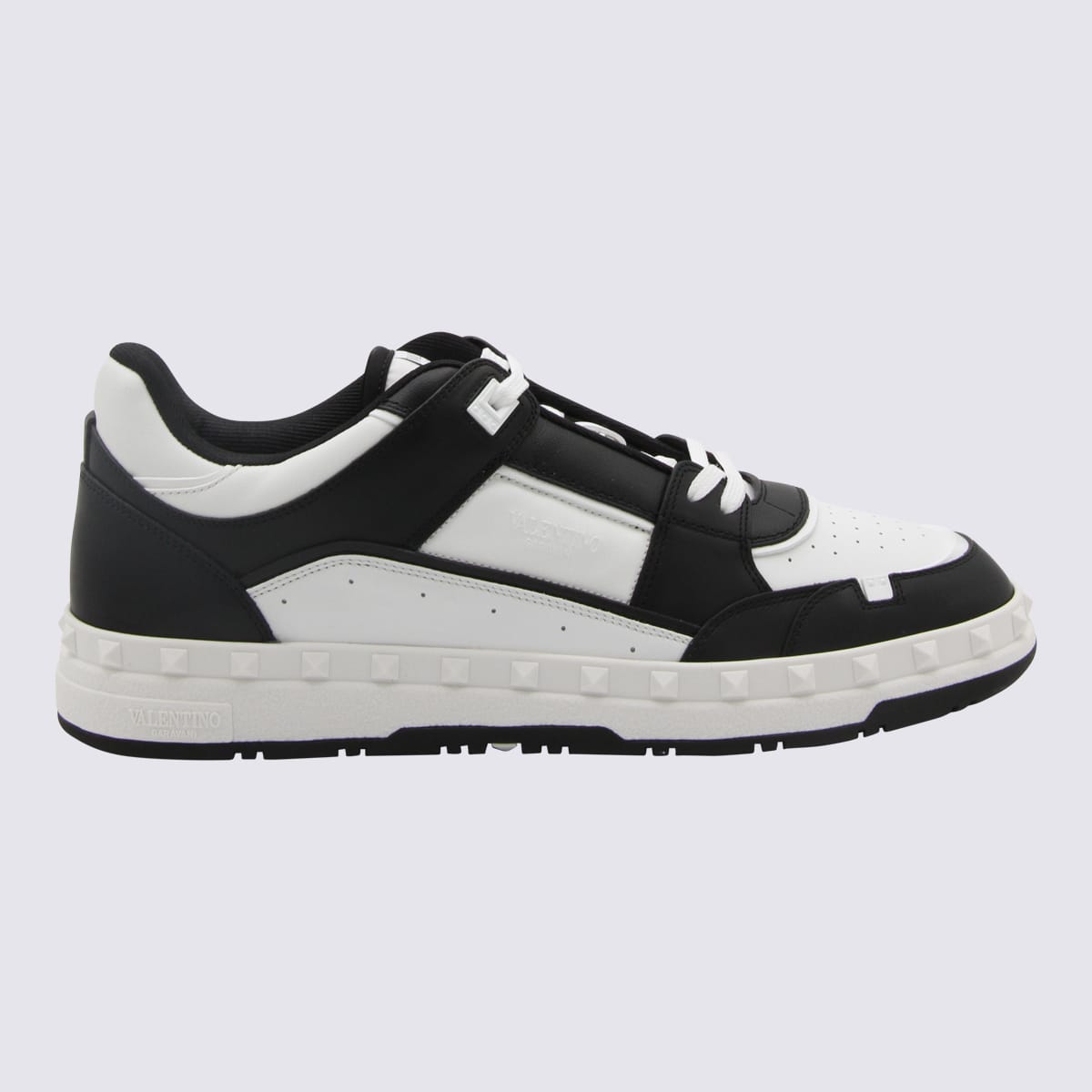 VALENTINO GARAVANI BLACK AND WHITE LEATHER SNEAKERS